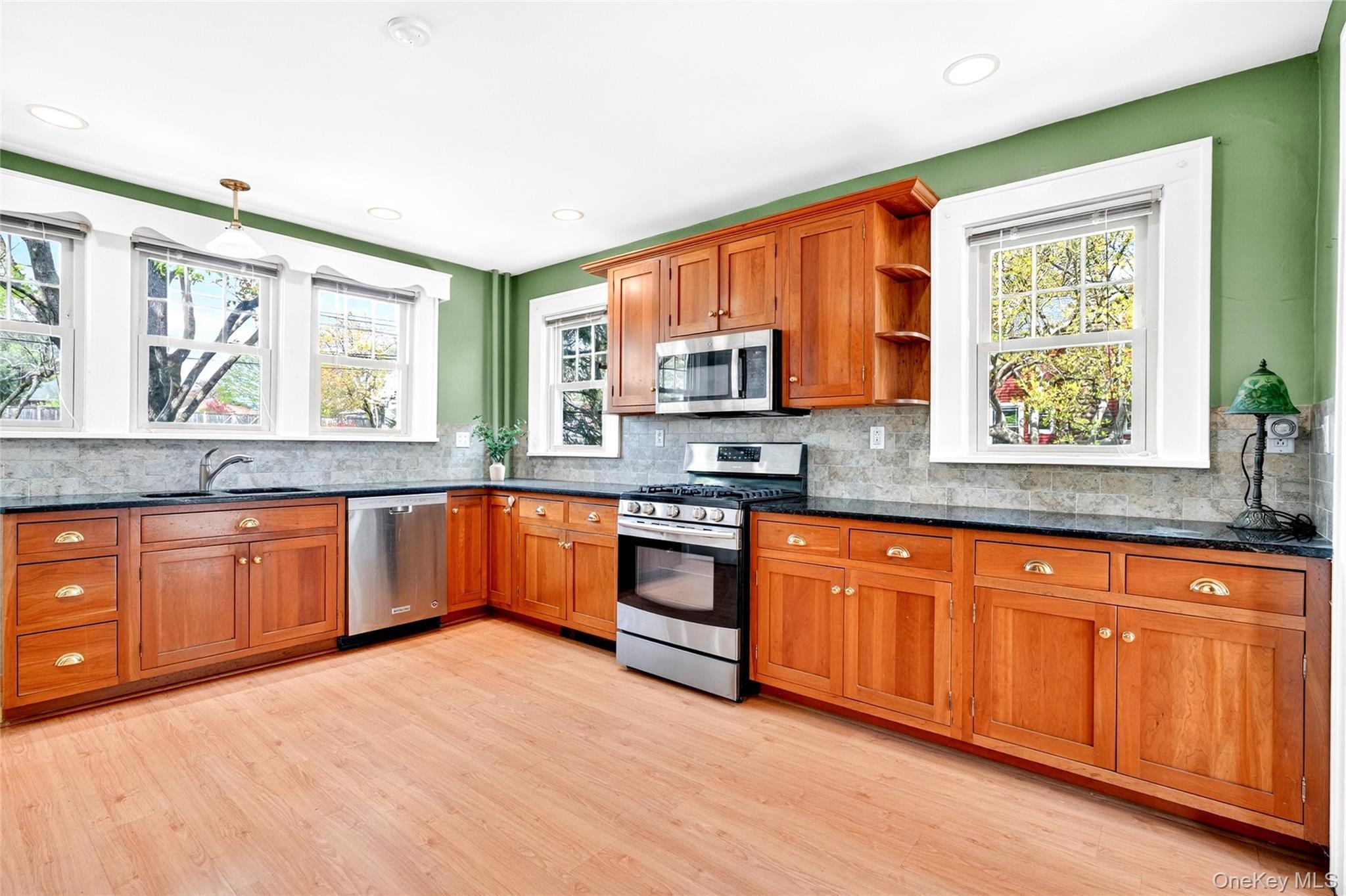 Single Family Old Middletown  Rockland County, NY 10965, MLS-982654-17