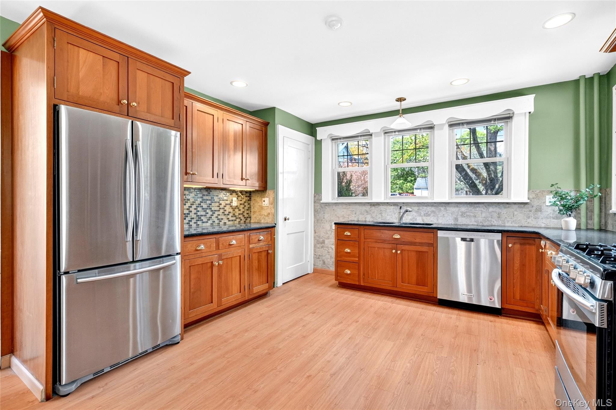 Single Family Old Middletown  Rockland County, NY 10965, MLS-982654-18