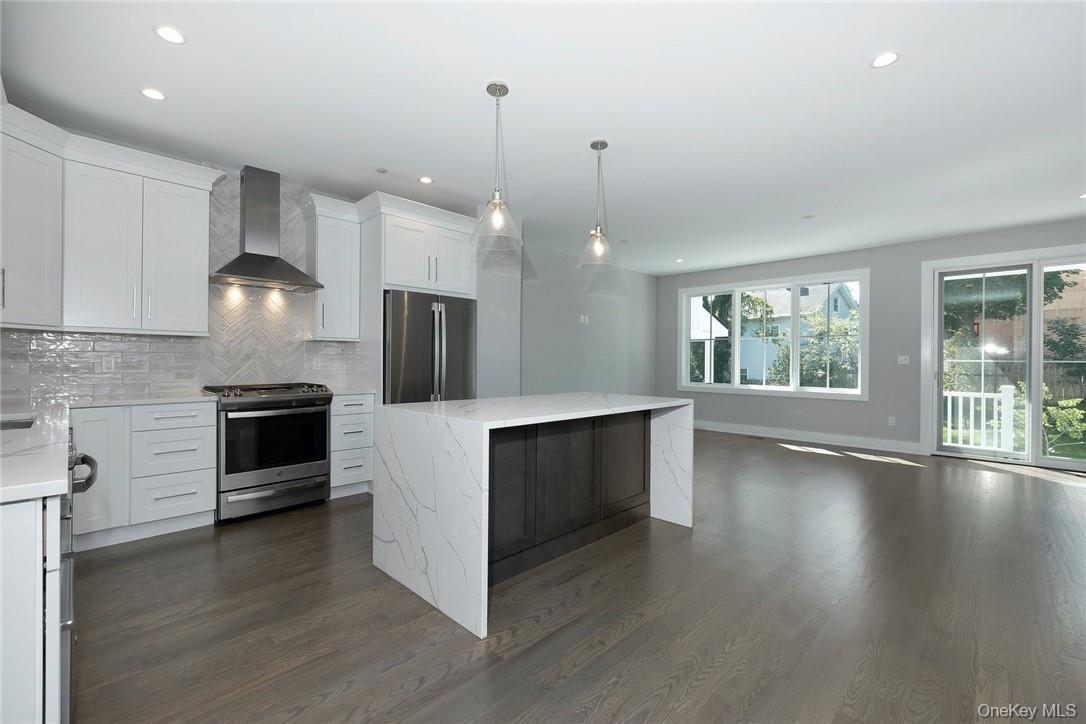 Condo Devoe  Westchester County, NY 10522, MLS-982668-8