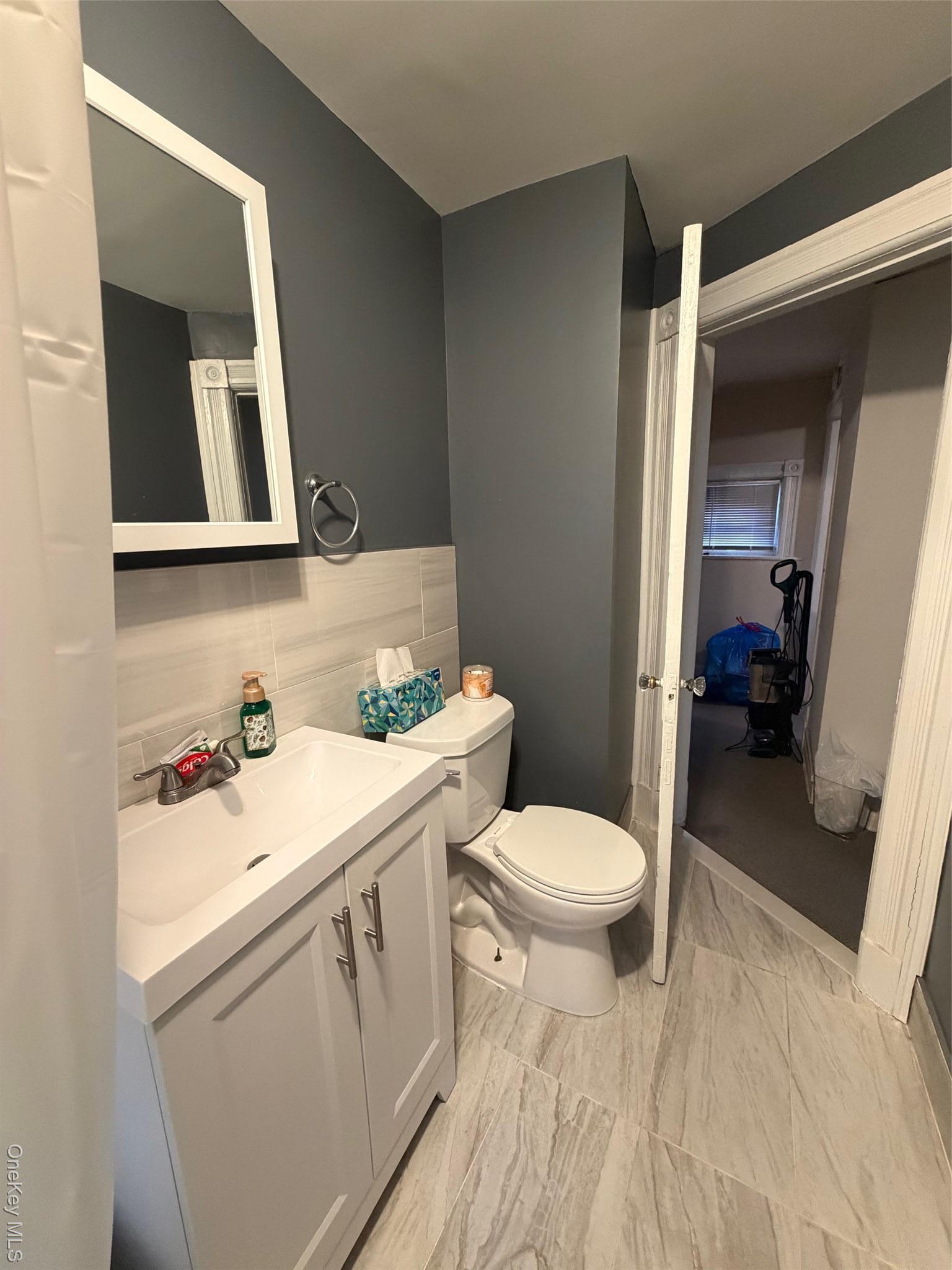 Single Family 239th Bronx, NY 10470, MLS-982682-18