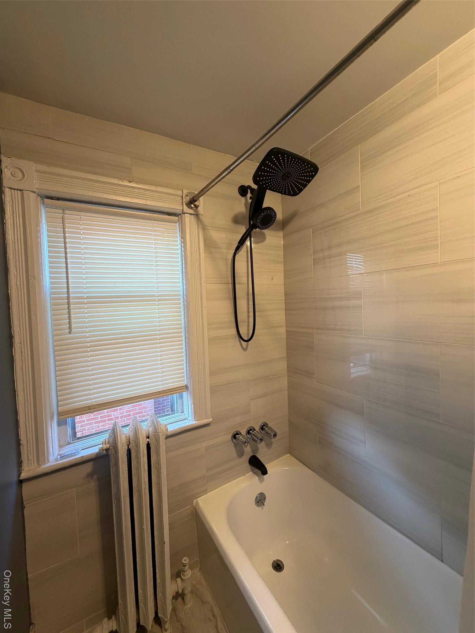 Single Family 239th Bronx, NY 10470, MLS-982682-19