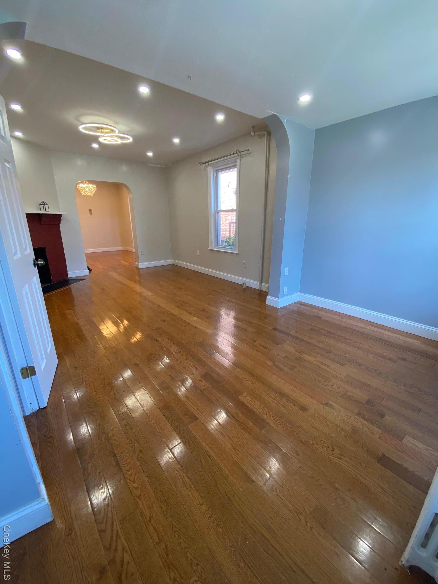 Single Family 239th Bronx, NY 10470, MLS-982682-3