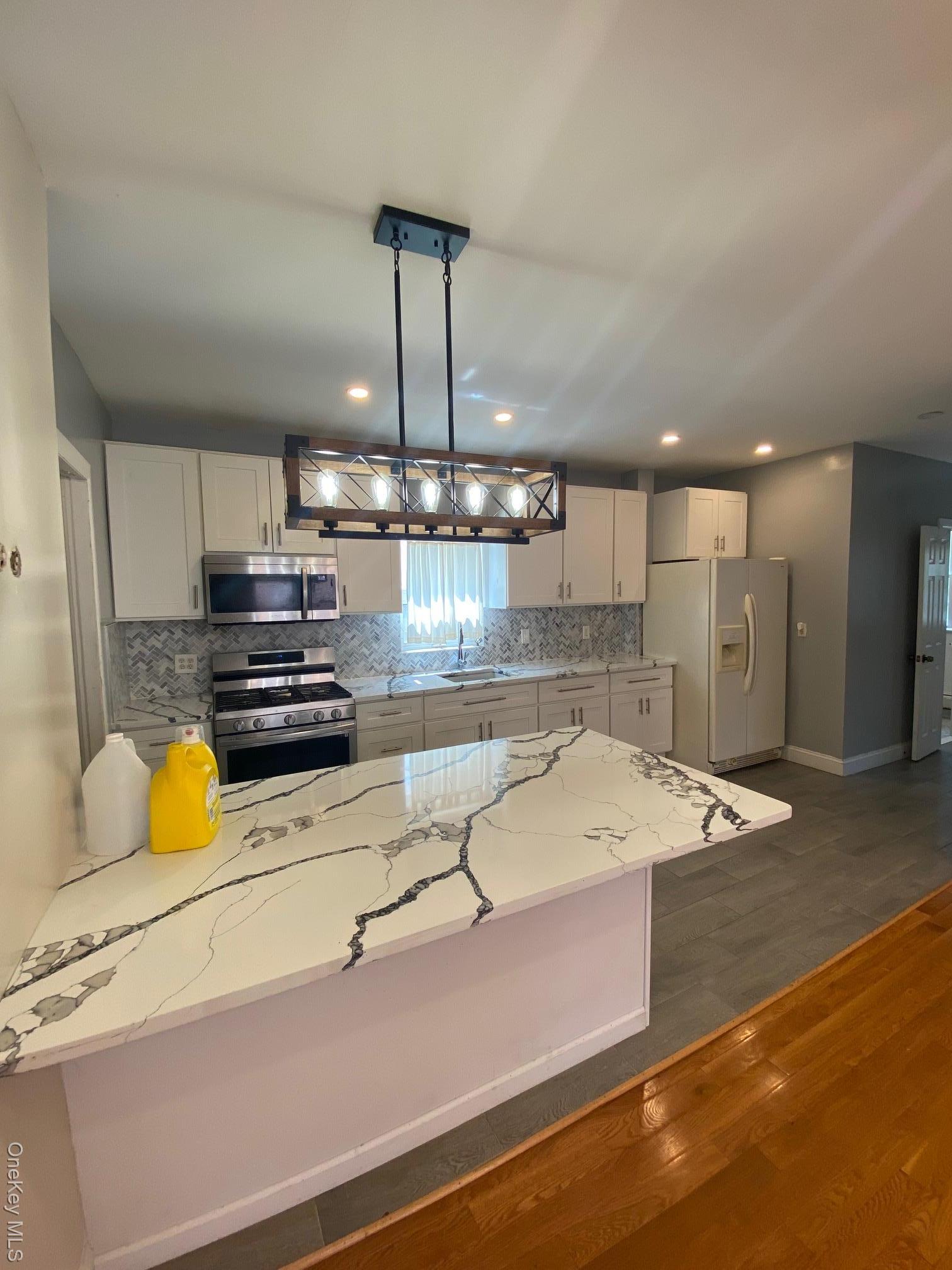 Single Family 239th Bronx, NY 10470, MLS-982682-9