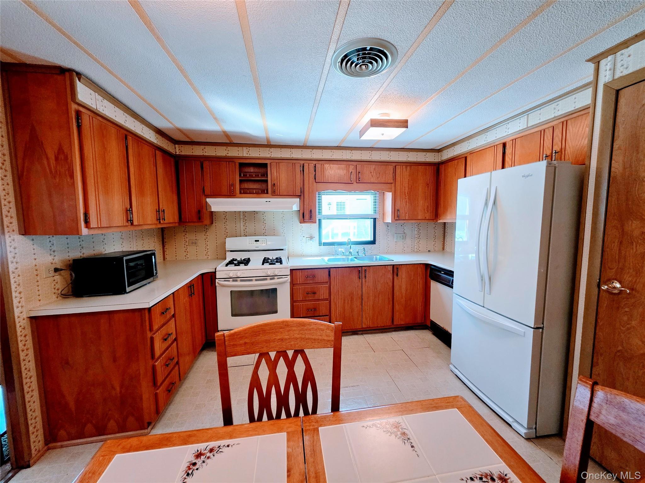 Single Family Short  Dutchess County, NY 12538, MLS-982689-16