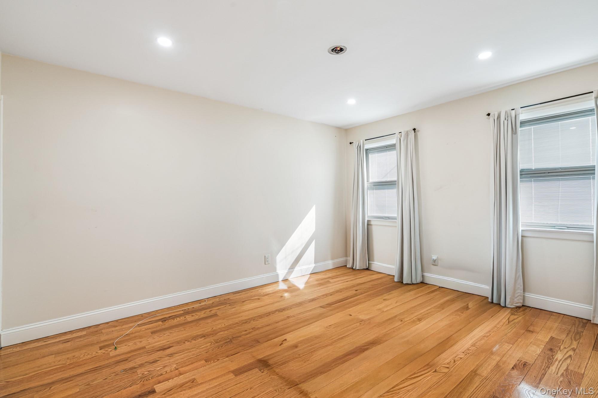 Single Family 39th  Suffolk County, NY 11751, MLS-982702-13