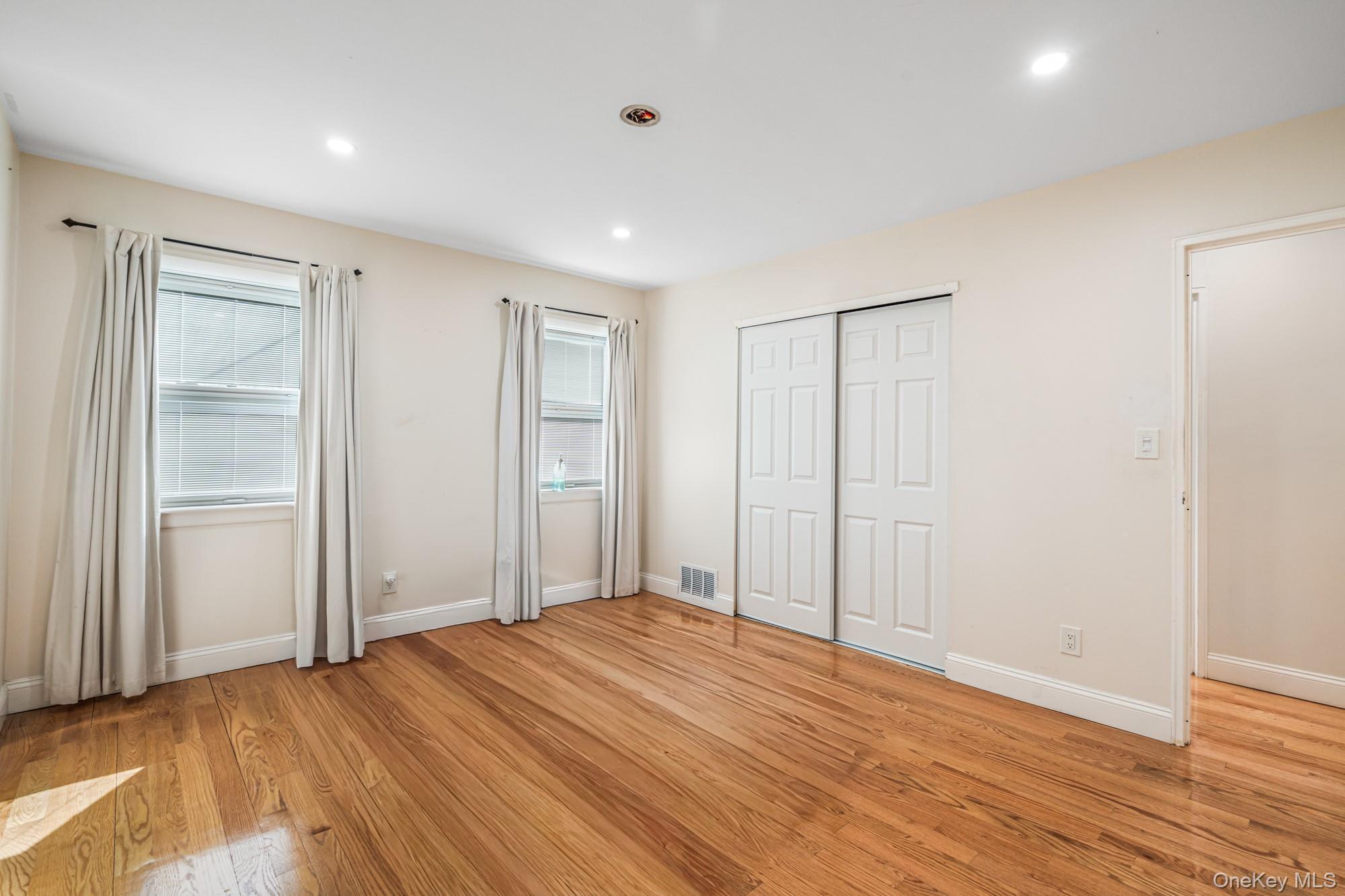 Single Family 39th  Suffolk County, NY 11751, MLS-982702-15