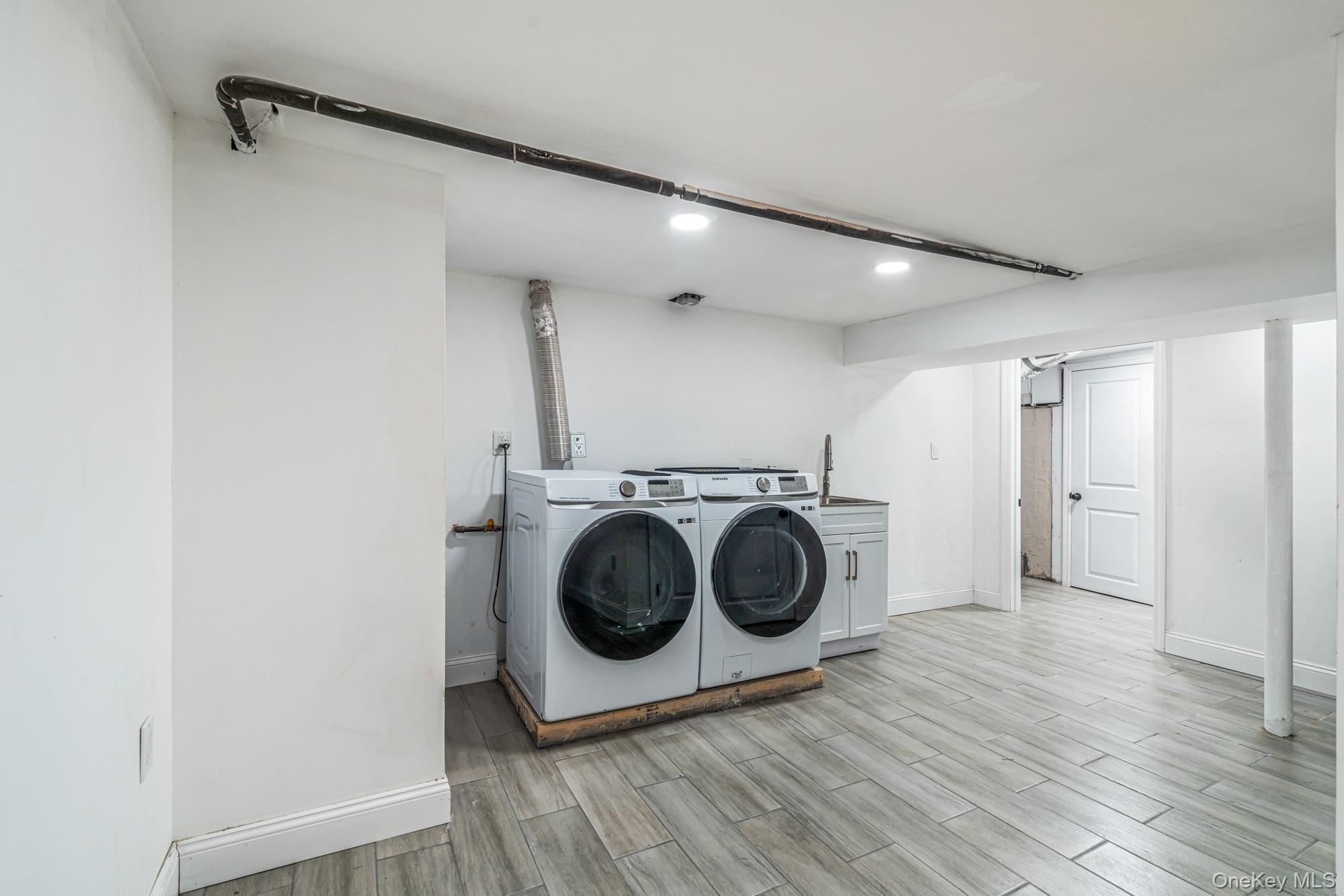 Single Family 39th  Suffolk County, NY 11751, MLS-982702-18