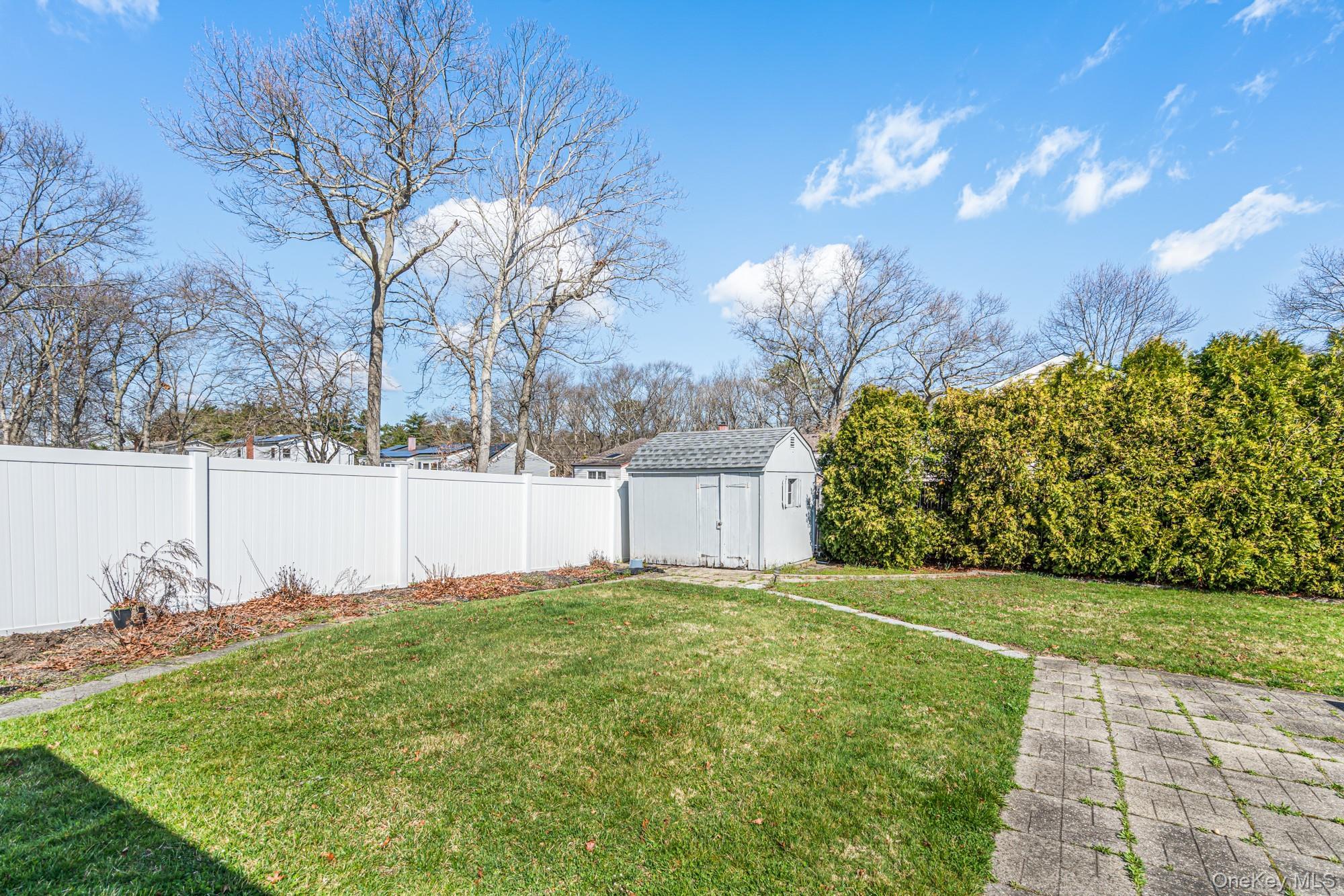 Single Family 39th  Suffolk County, NY 11751, MLS-982702-25