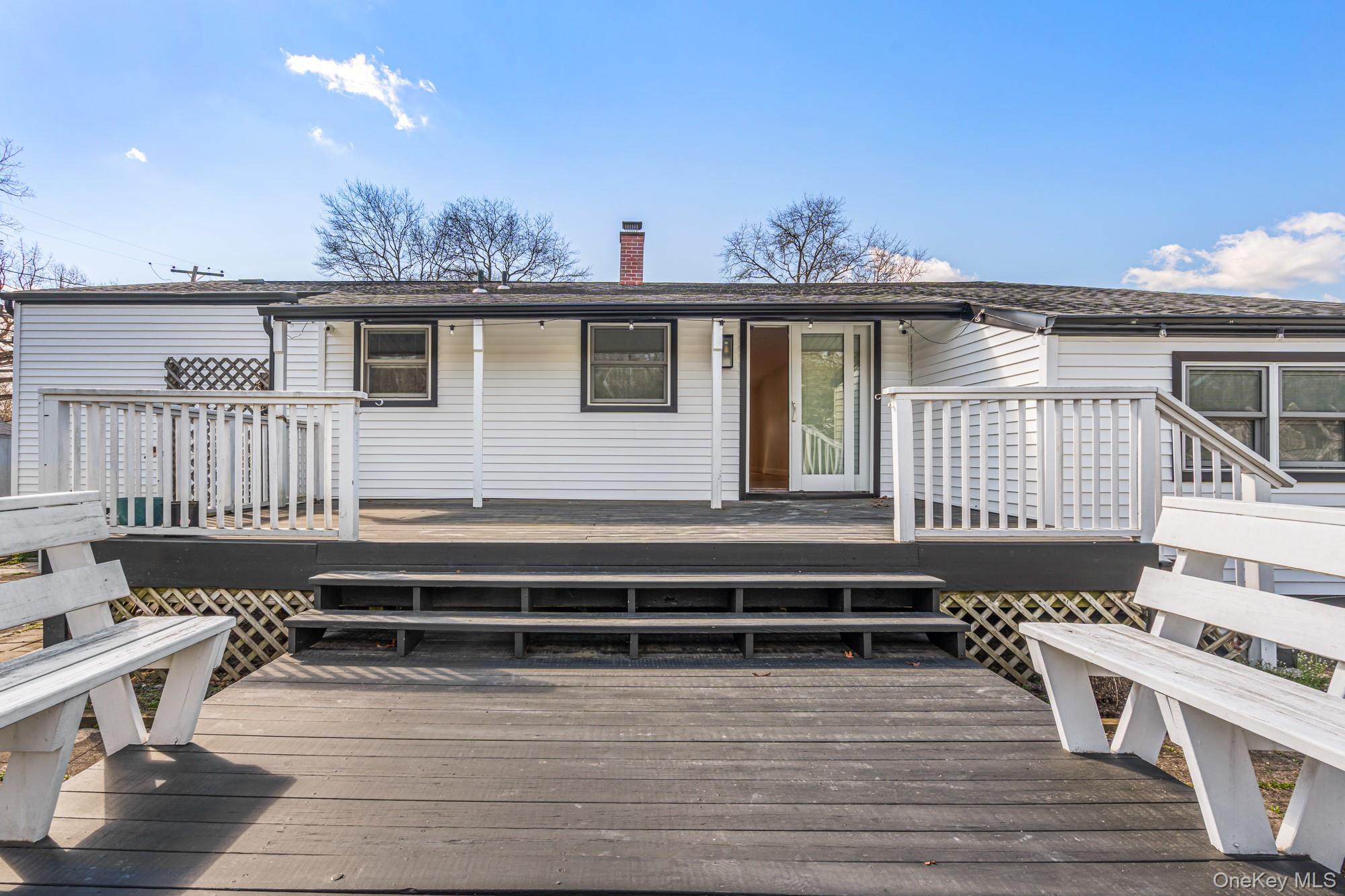 Single Family 39th  Suffolk County, NY 11751, MLS-982702-29