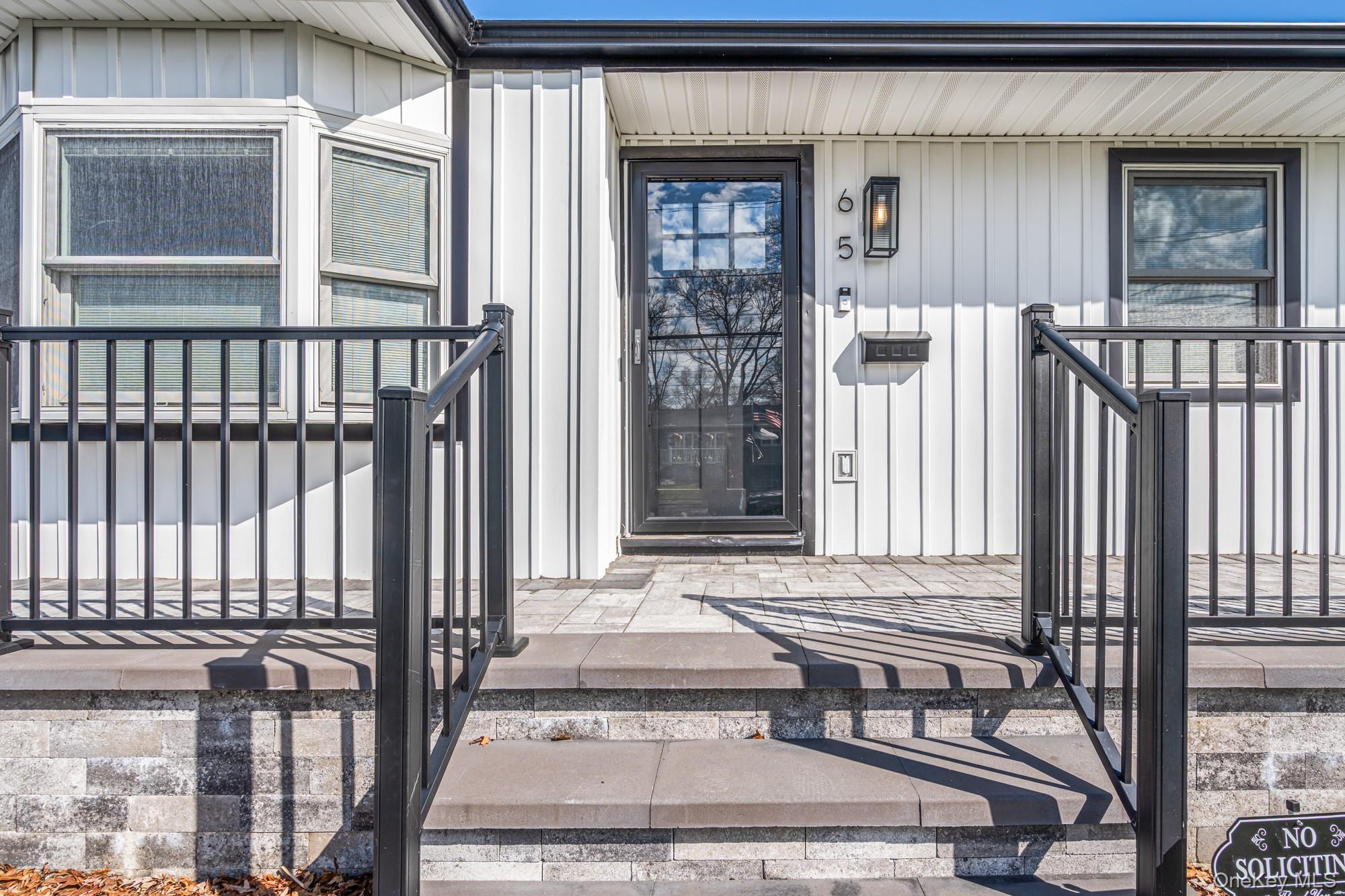 Single Family 39th  Suffolk County, NY 11751, MLS-982702-3