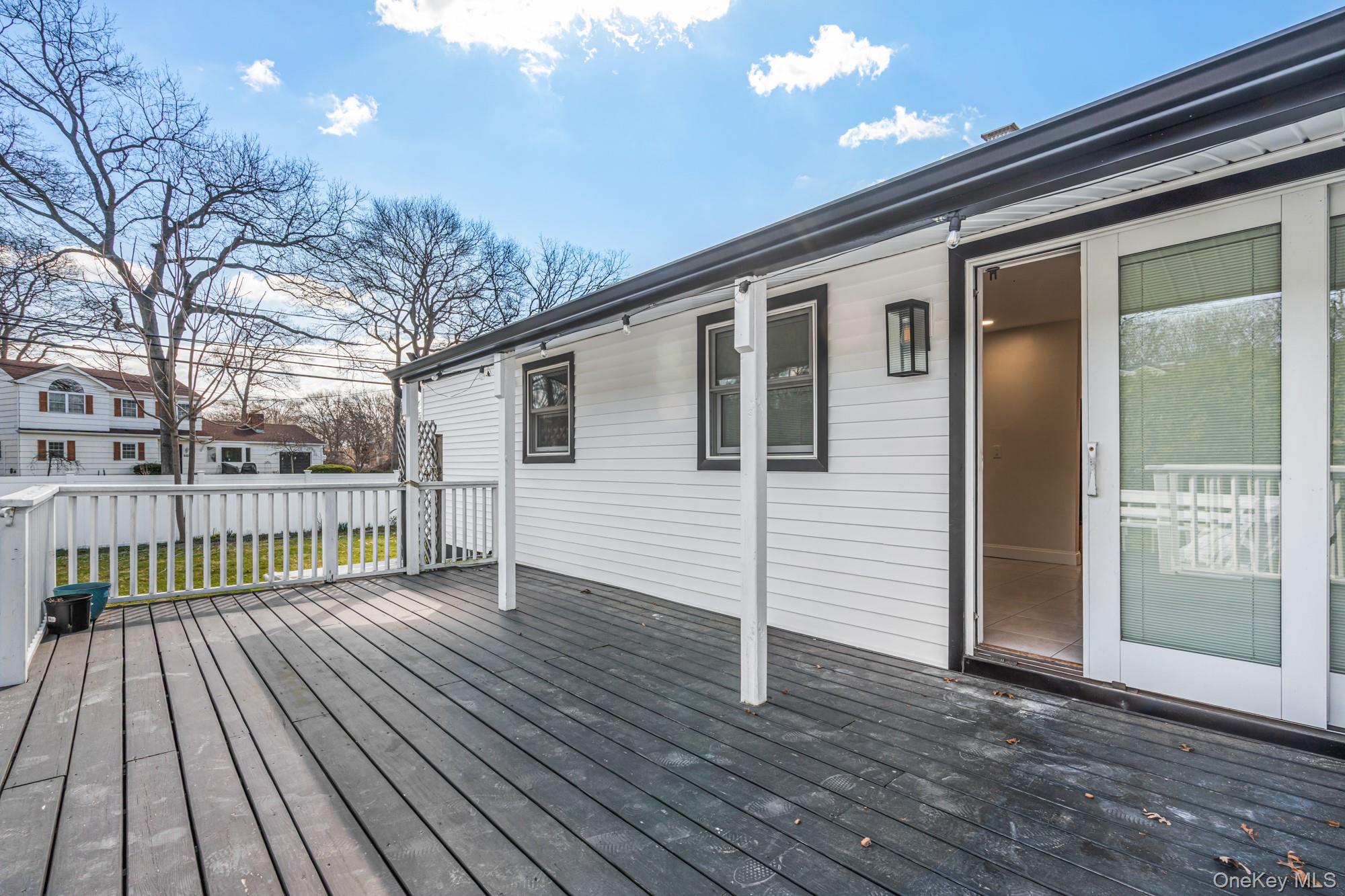 Single Family 39th  Suffolk County, NY 11751, MLS-982702-30