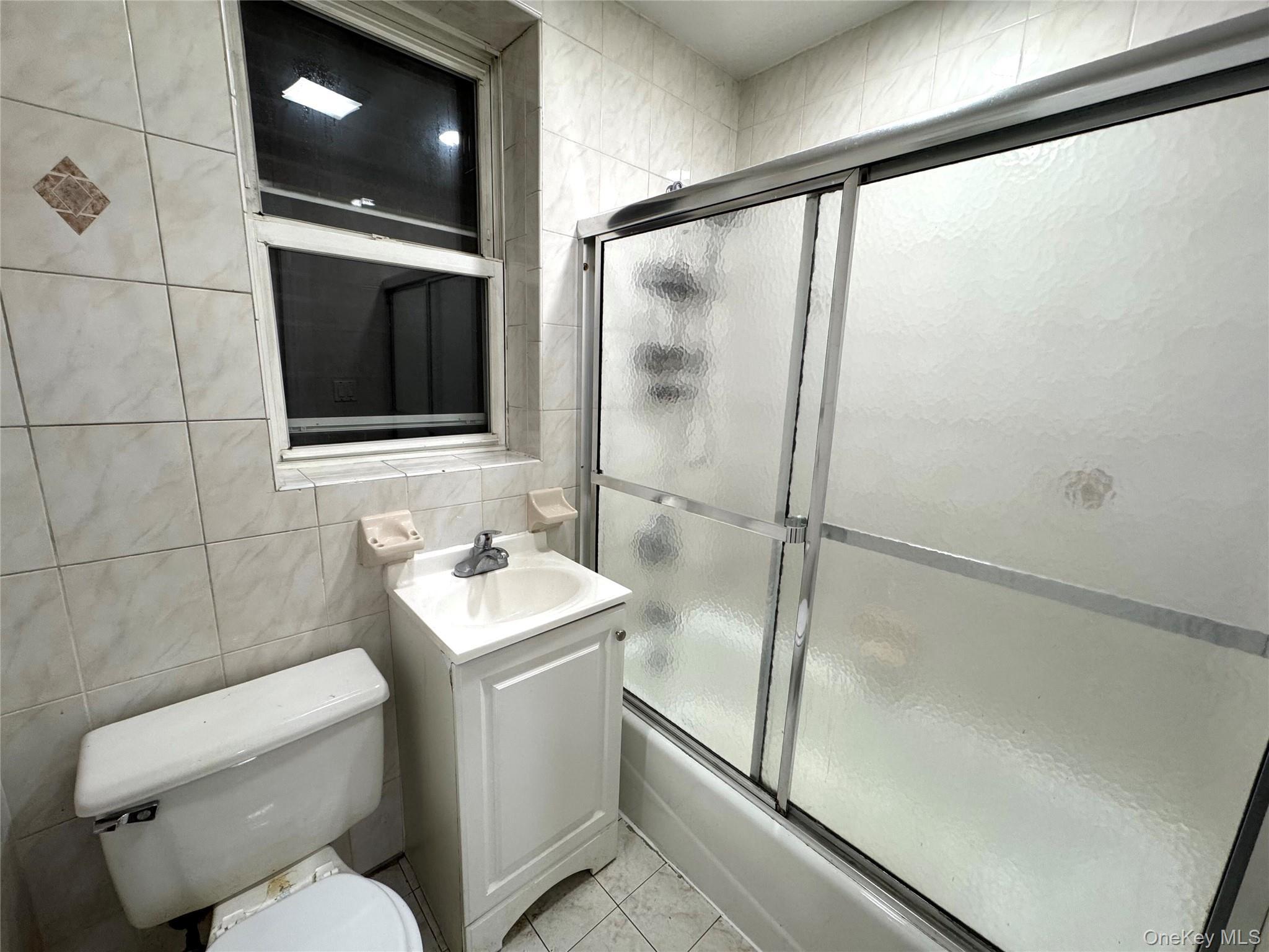 Single Family Parkview  Bronx, NY 10461, MLS-982710-11