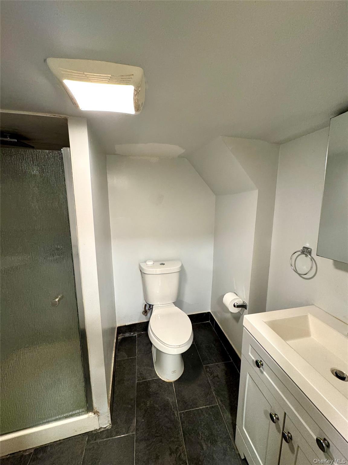 Single Family Parkview  Bronx, NY 10461, MLS-982710-22