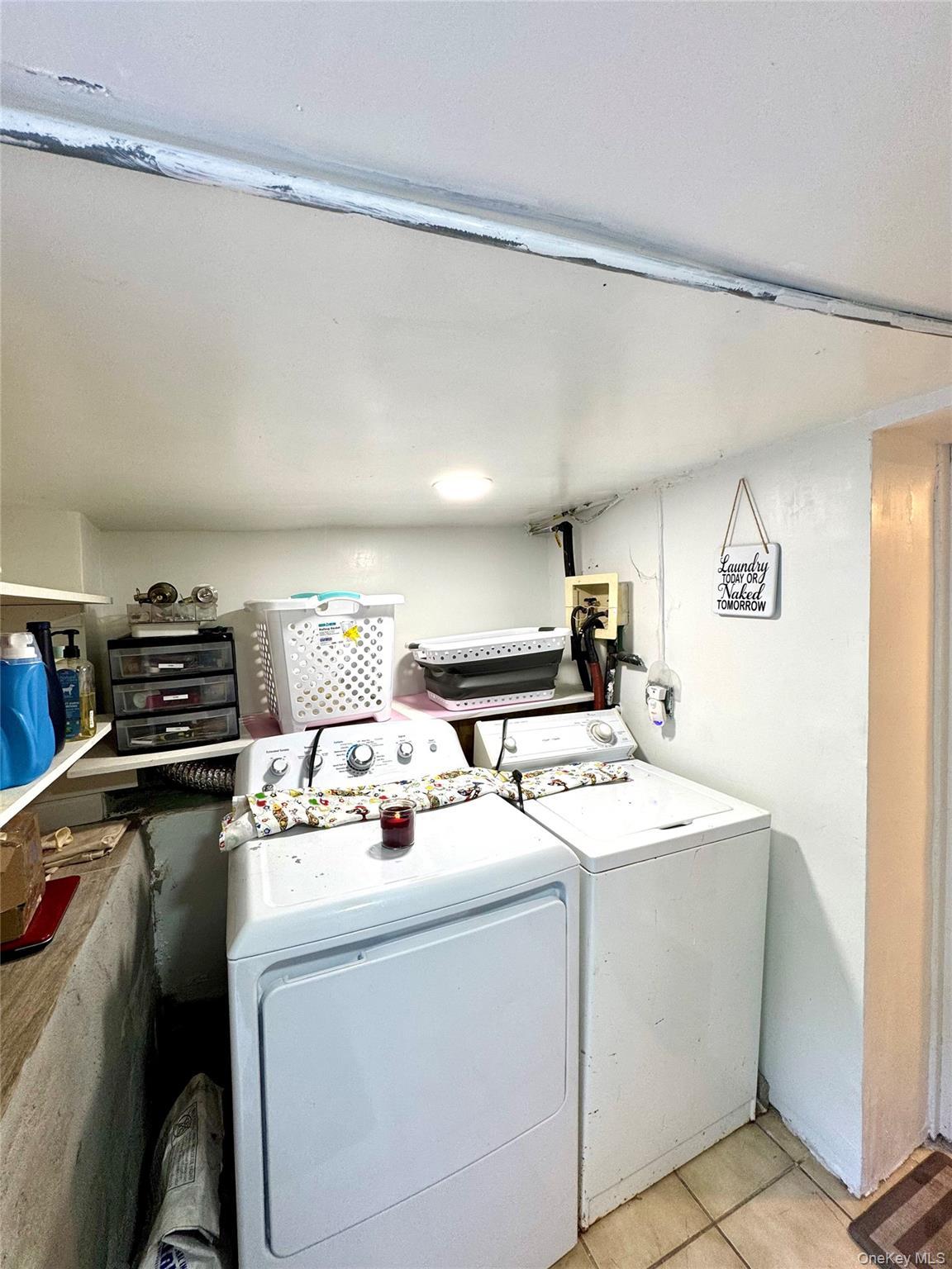 Single Family Parkview  Bronx, NY 10461, MLS-982710-23