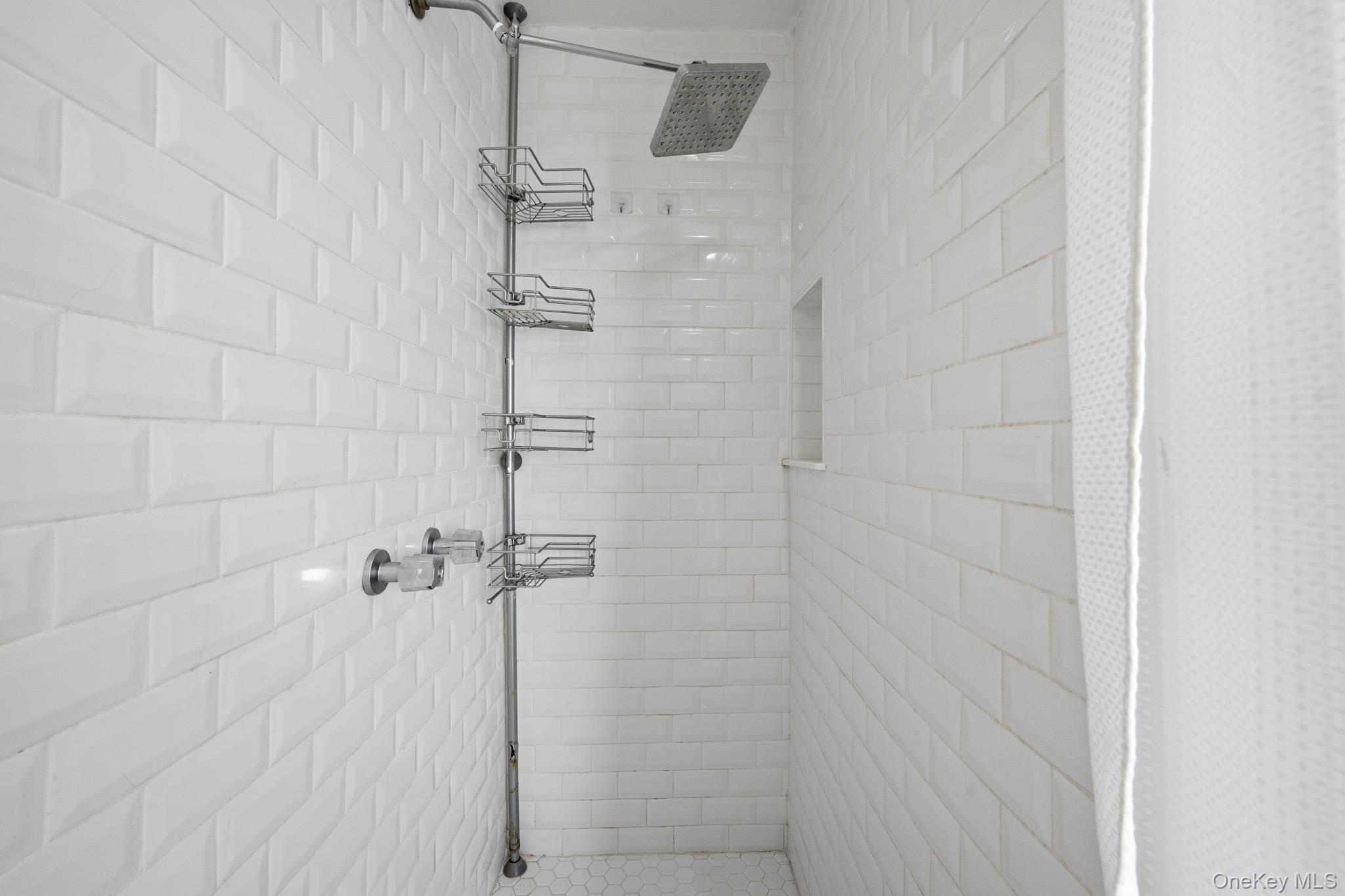Single Family E Lakewood Street Suffolk County, NY 11772, MLS-982731-11