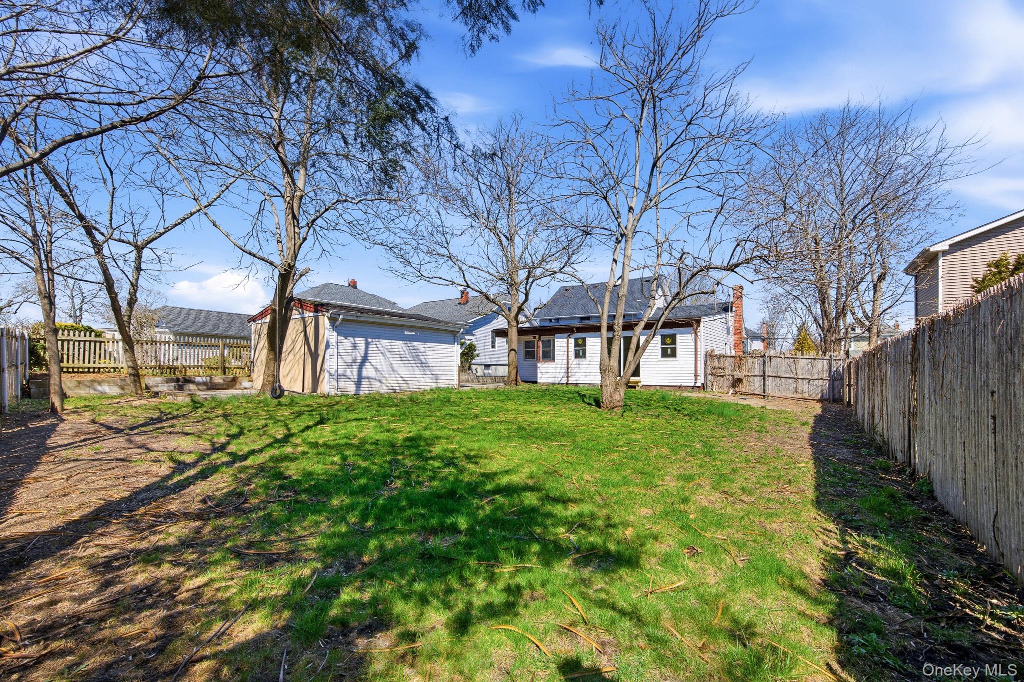 Single Family E Lakewood Street Suffolk County, NY 11772, MLS-982731-29