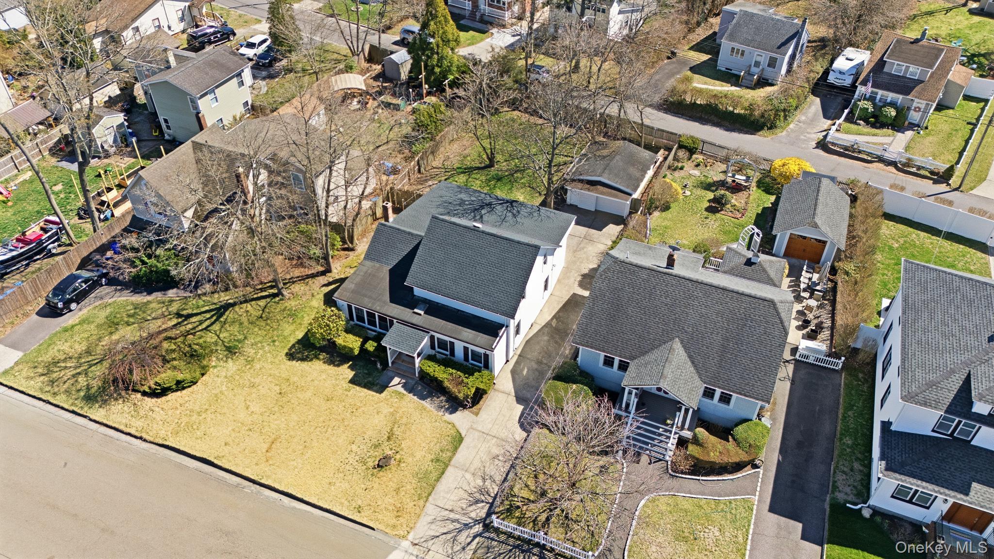 Single Family E Lakewood Street Suffolk County, NY 11772, MLS-982731-34