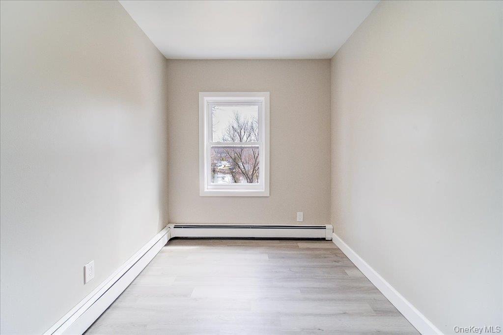 Single Family Main Dutchess County, NY 12590, MLS-982738-27