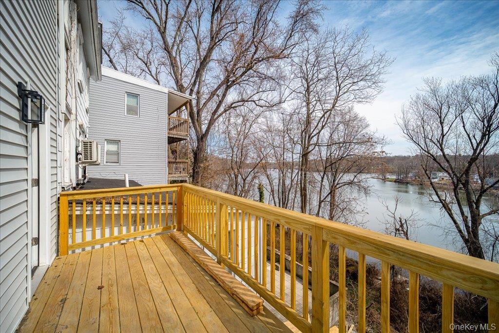 Single Family Main Dutchess County, NY 12590, MLS-982738-33