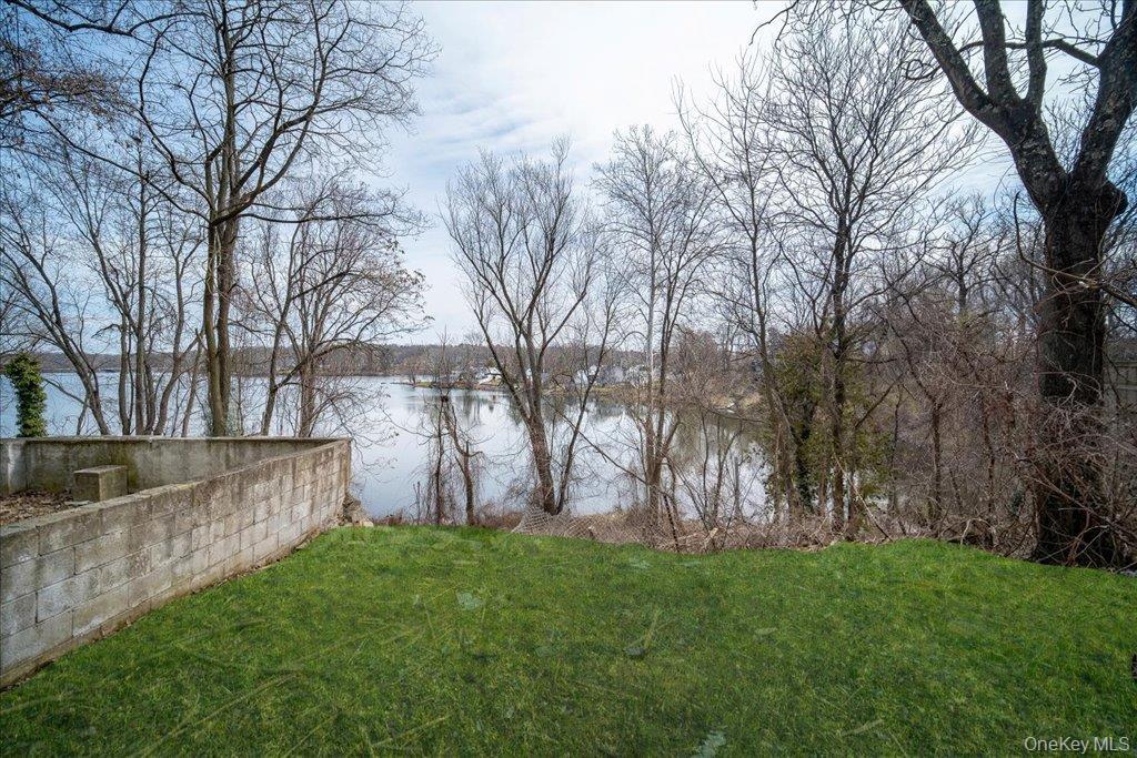 Single Family Main Dutchess County, NY 12590, MLS-982738-35