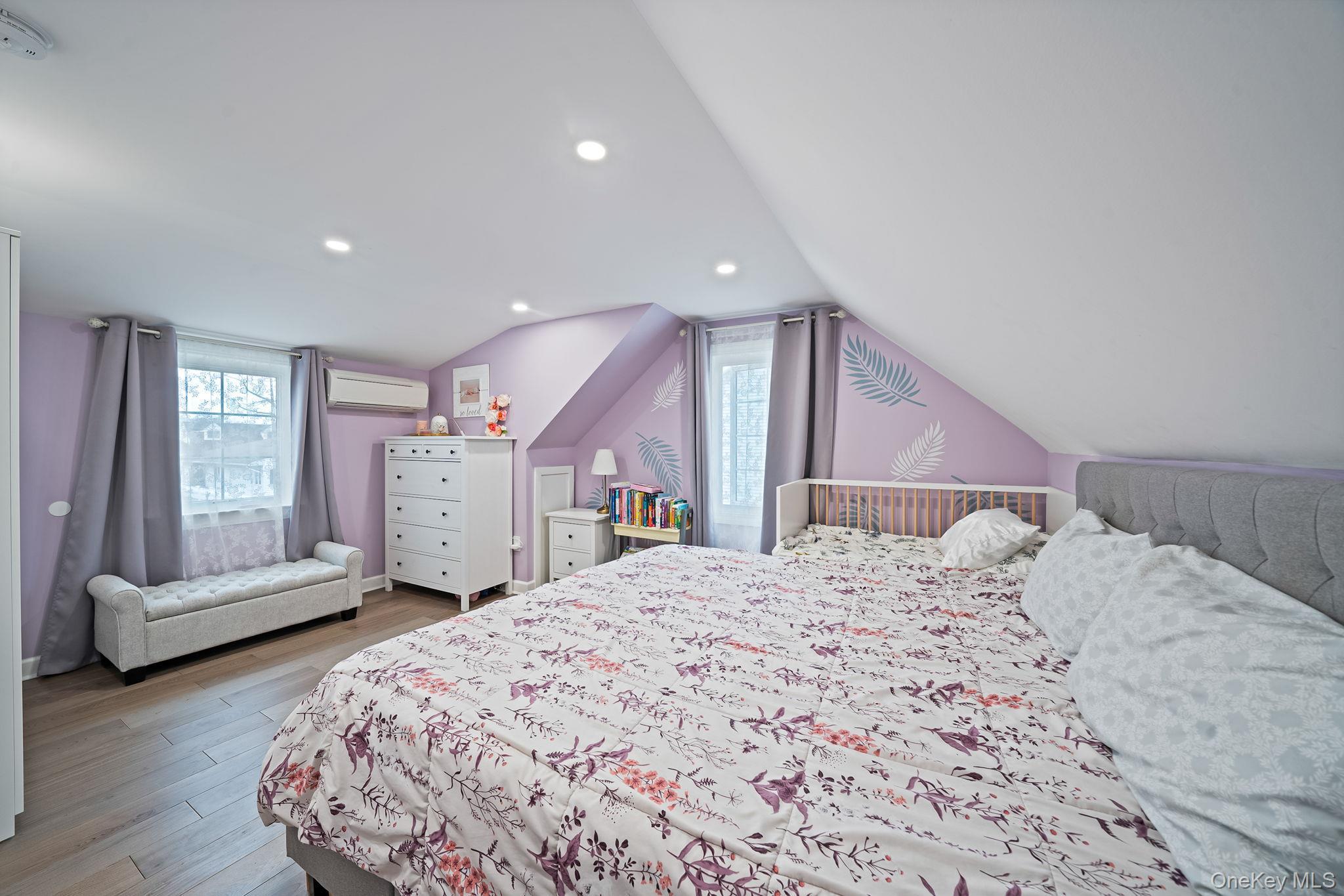 Single Family Ontario  Nassau County, NY 11758, MLS-982758-13