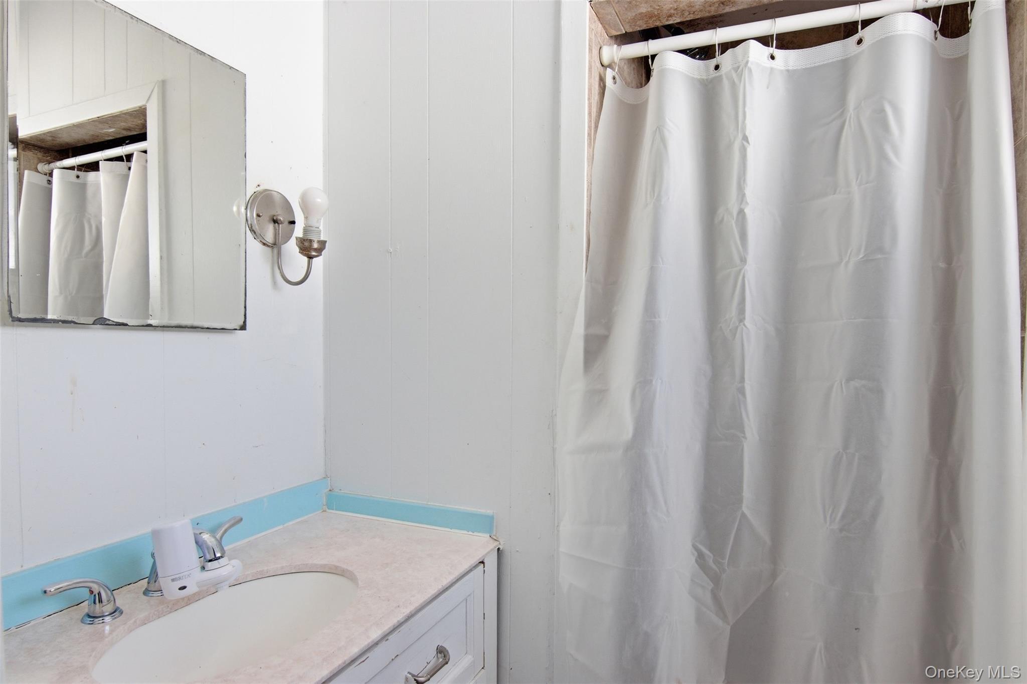 Single Family Lodge  Suffolk County, NY 11733, MLS-982774-19