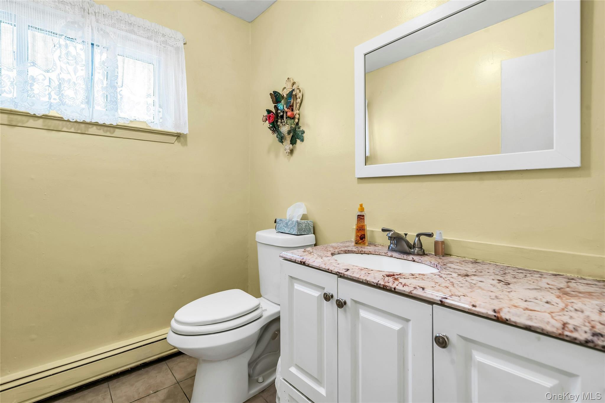 Single Family Hastings  Suffolk County, NY 11961, MLS-982786-15