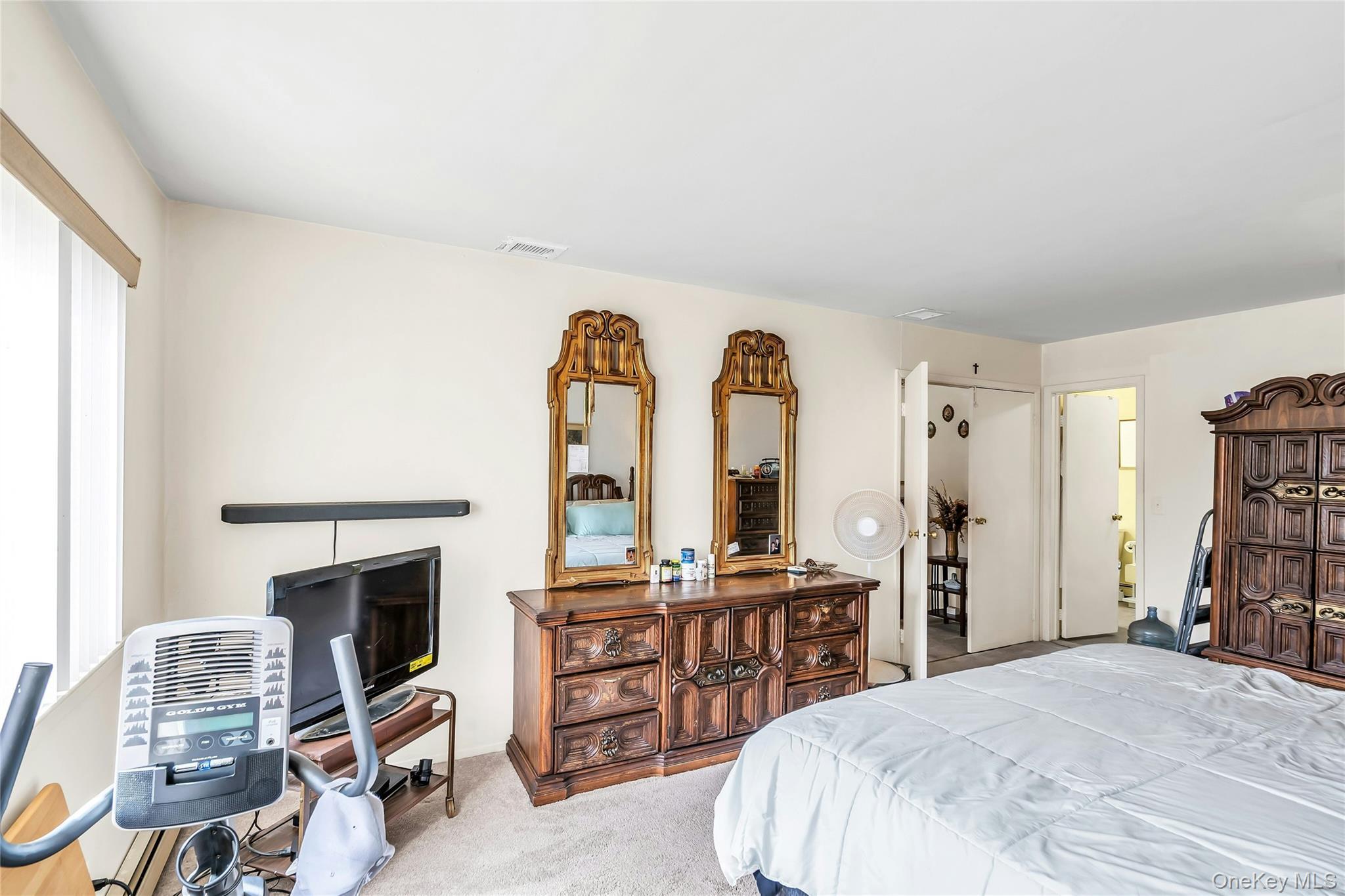 Single Family Hastings  Suffolk County, NY 11961, MLS-982786-18