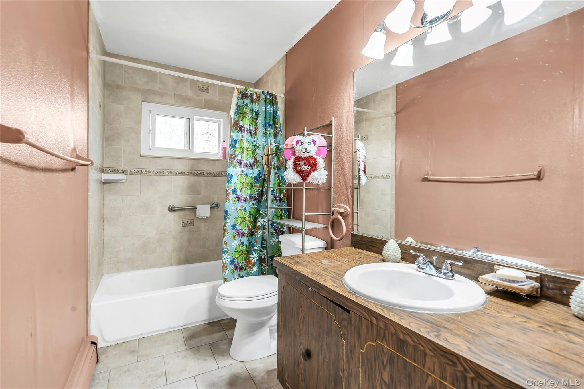 Single Family Hastings  Suffolk County, NY 11961, MLS-982786-22