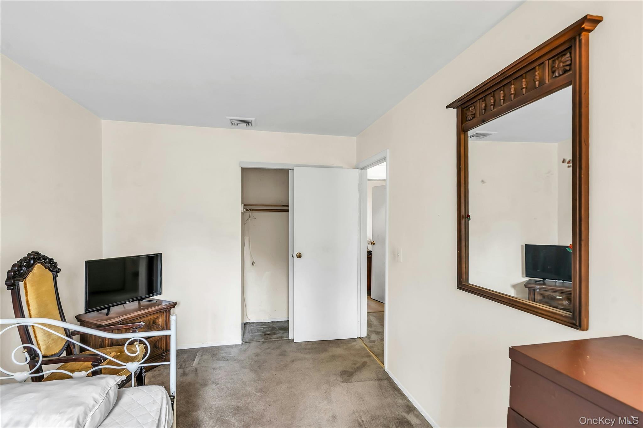 Single Family Hastings  Suffolk County, NY 11961, MLS-982786-24