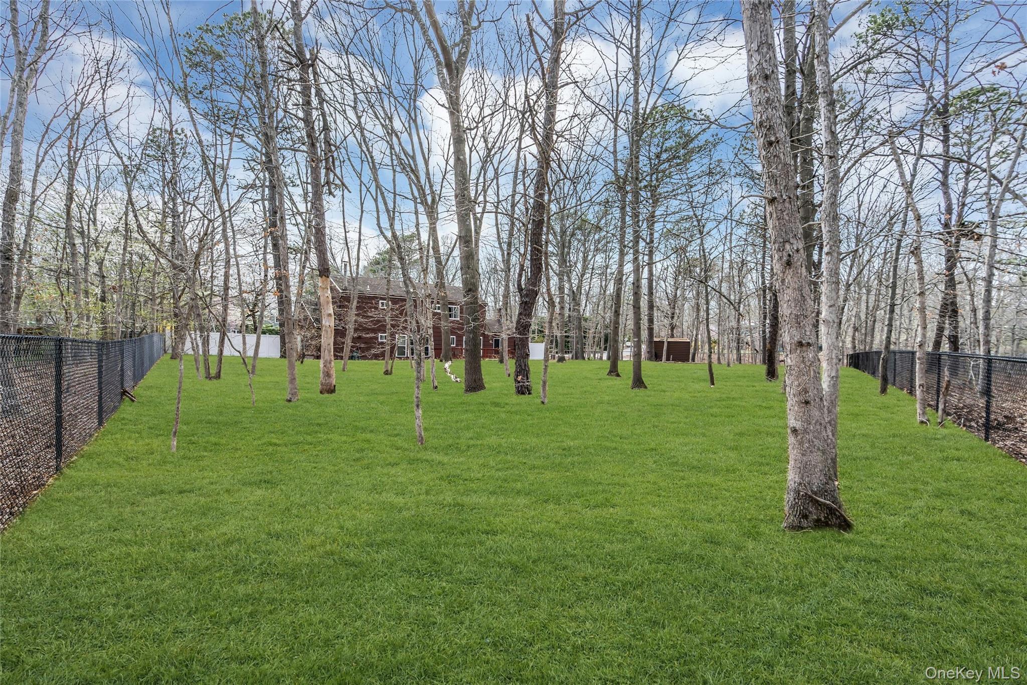 Single Family Hastings  Suffolk County, NY 11961, MLS-982786-32