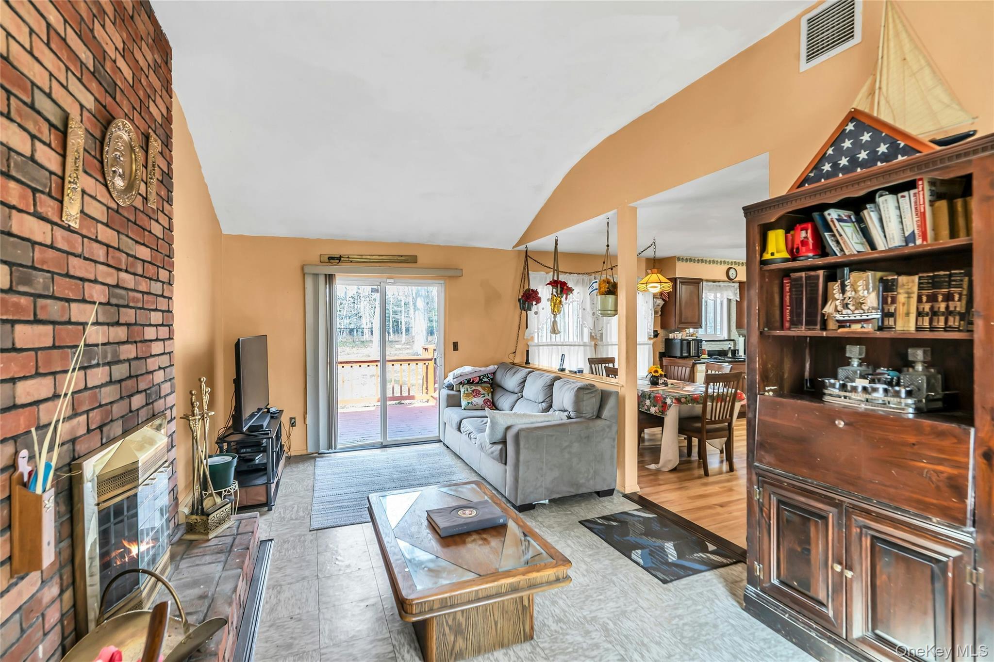 Single Family Hastings  Suffolk County, NY 11961, MLS-982786-6