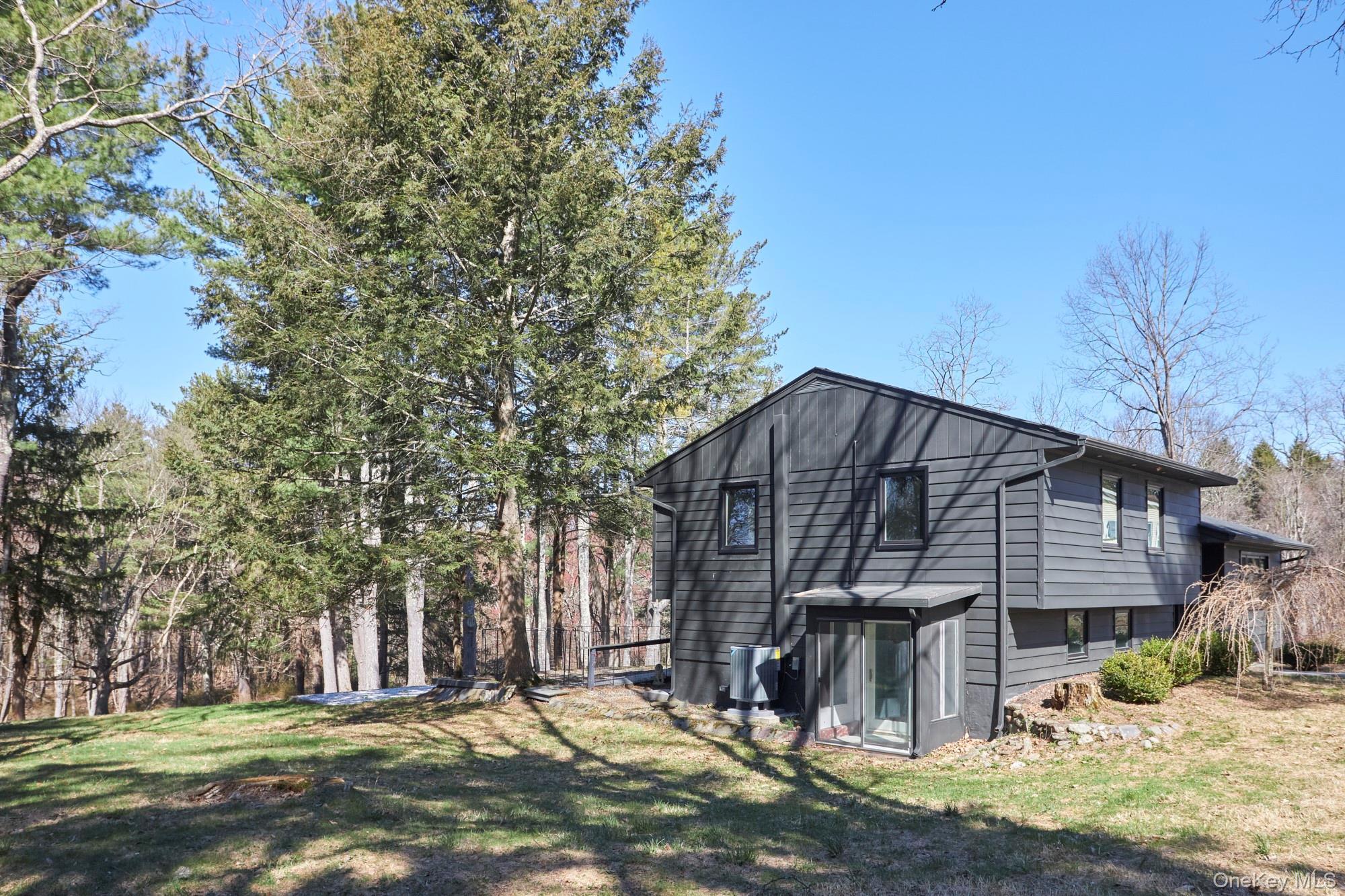 Single Family Allen  Dutchess County, NY 12578, MLS-982792-25