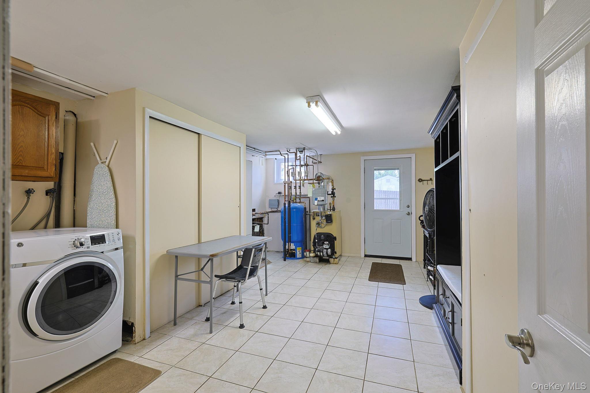 Single Family Parkway  Westchester County, NY 10598, MLS-982808-25