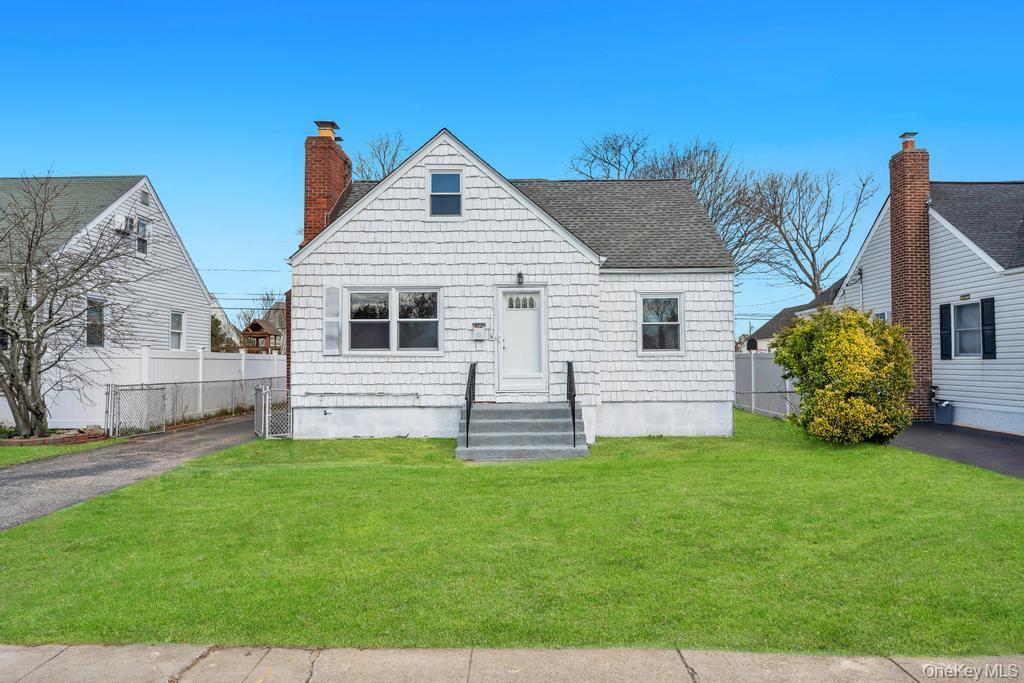 Single Family Lido  Suffolk County, NY 11757, MLS-982813-2