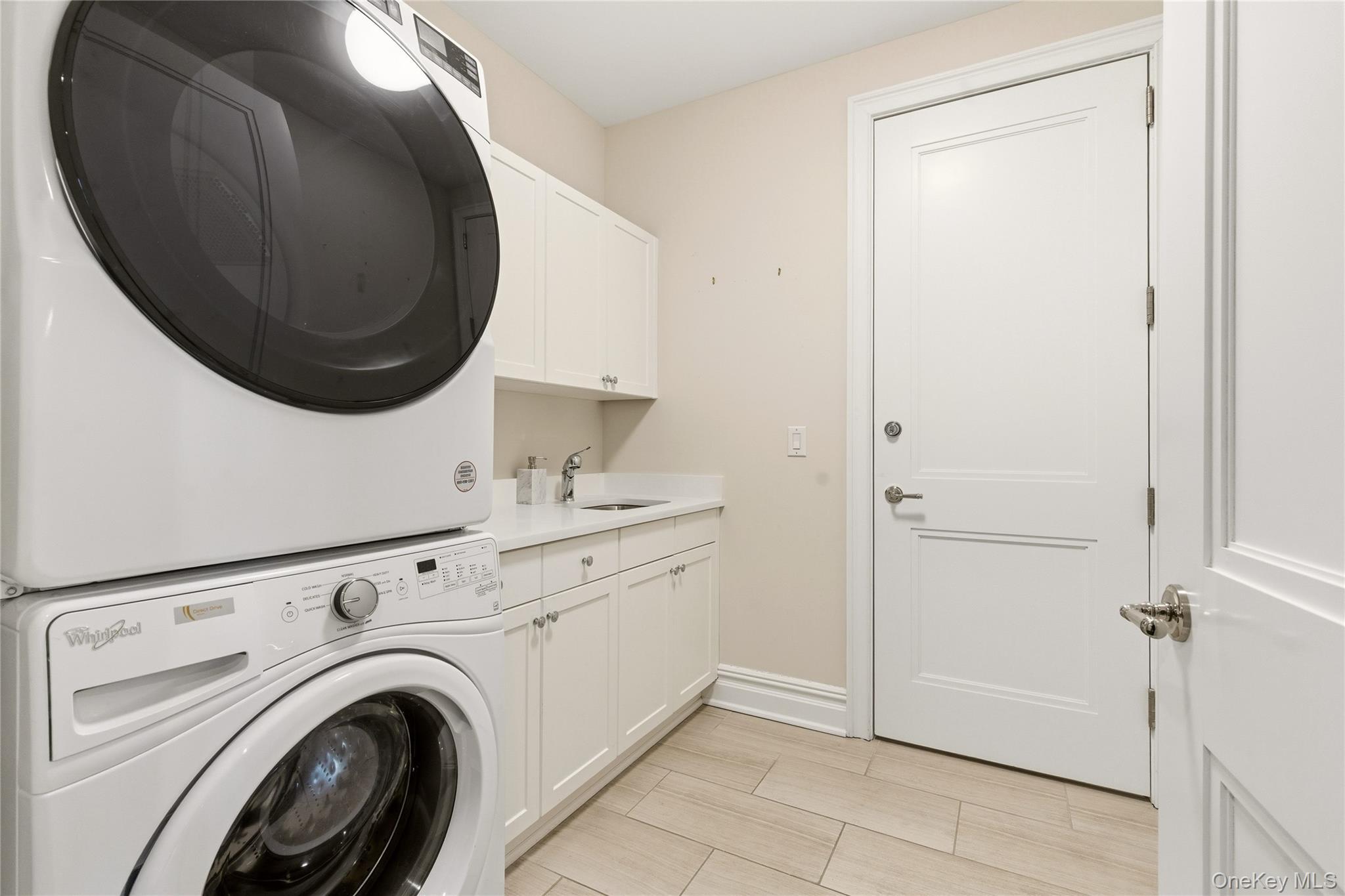 Condo Royal  Nassau County, NY 11040, MLS-982822-16