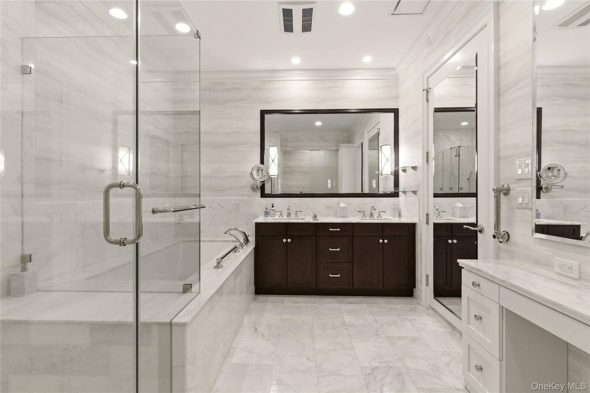 Condo Royal  Nassau County, NY 11040, MLS-982822-22