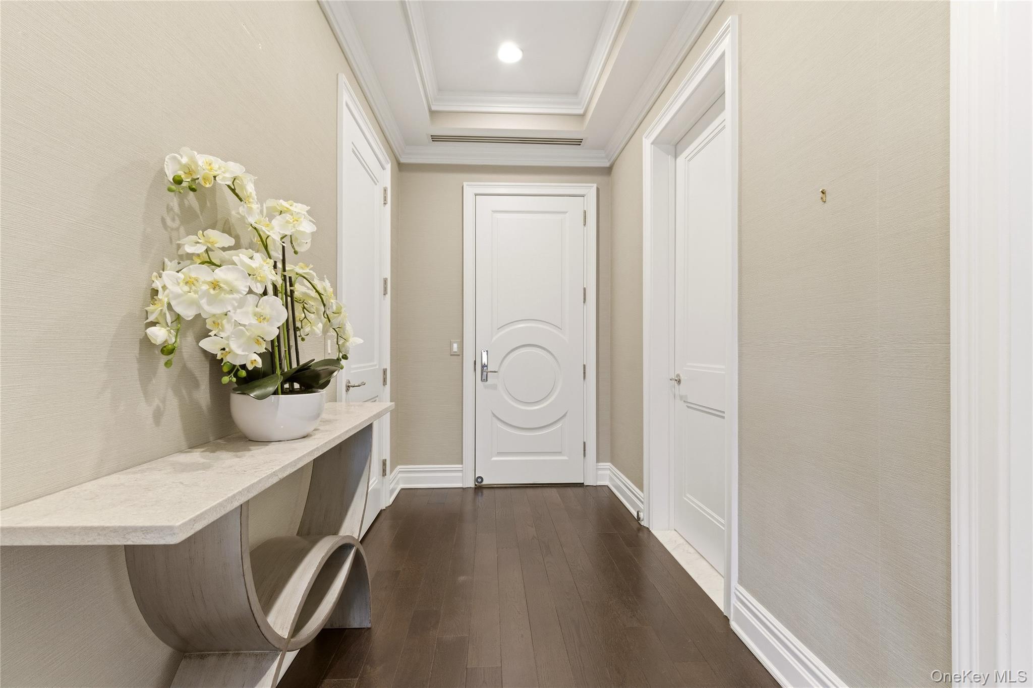 Condo Royal  Nassau County, NY 11040, MLS-982822-3