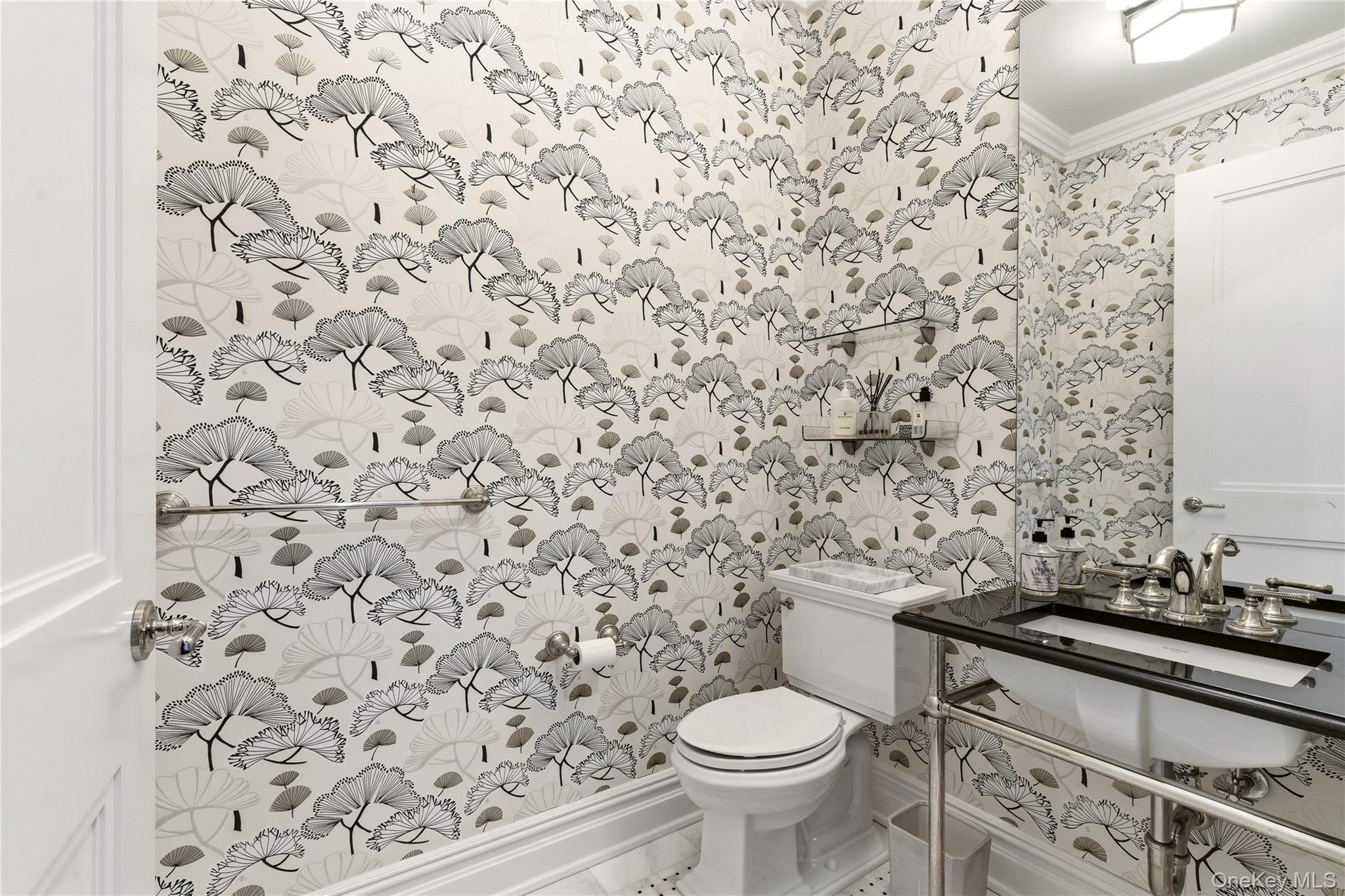 Condo Royal  Nassau County, NY 11040, MLS-982822-5