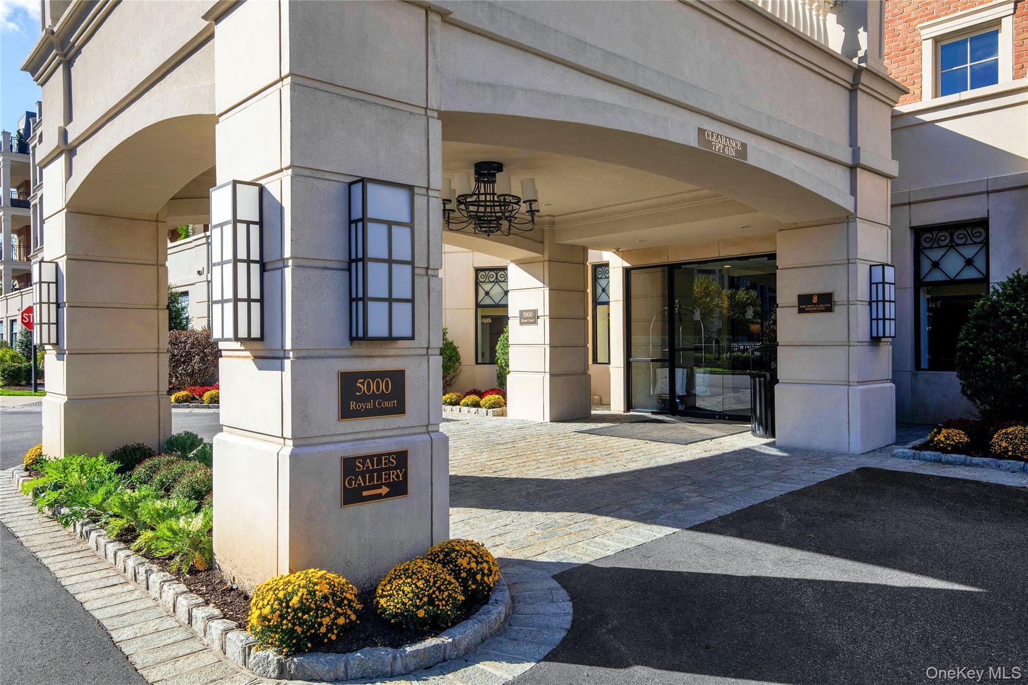 Condo Royal  Nassau County, NY 11040, MLS-982832-2
