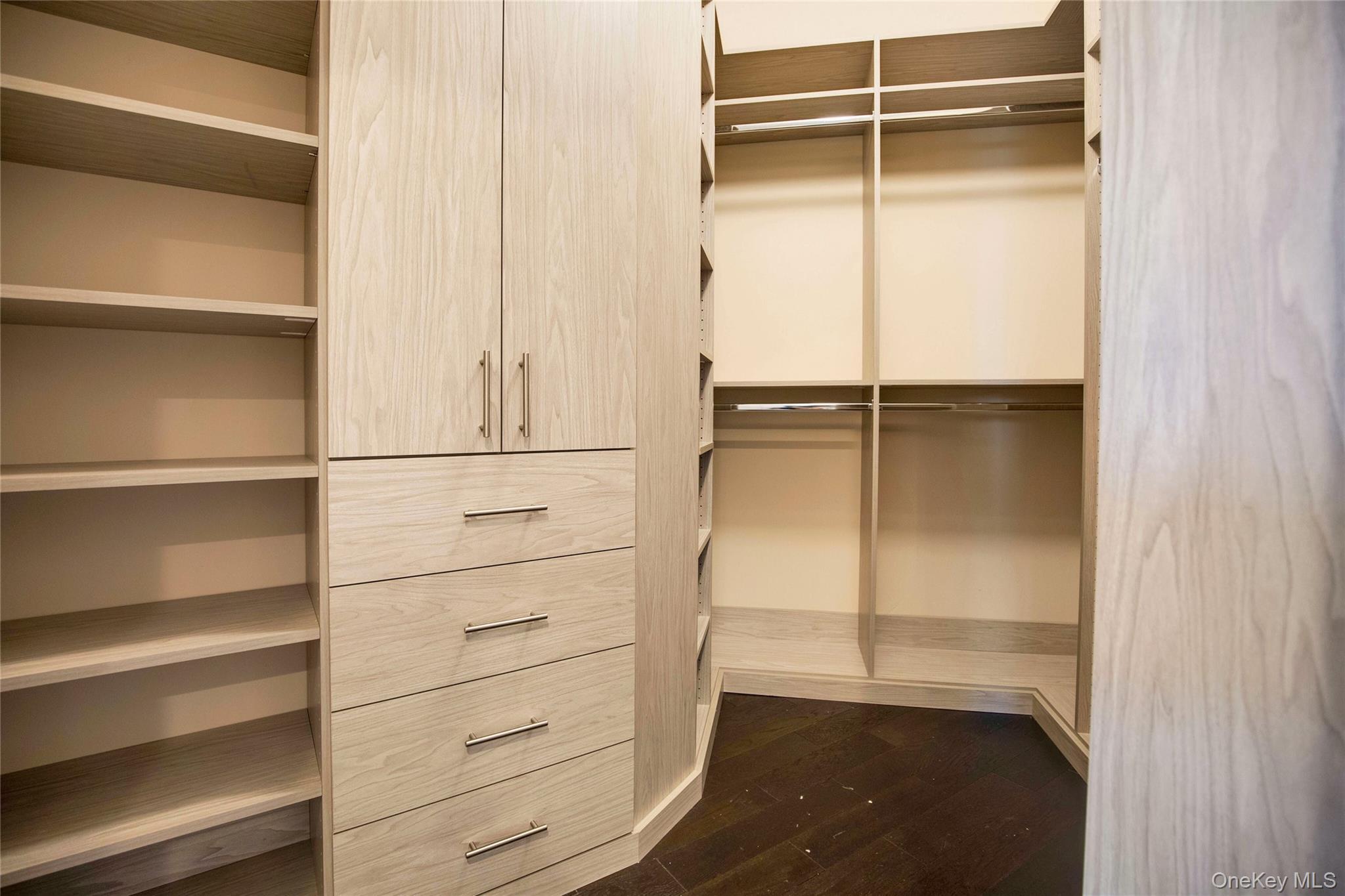 Condo Royal  Nassau County, NY 11040, MLS-982832-20