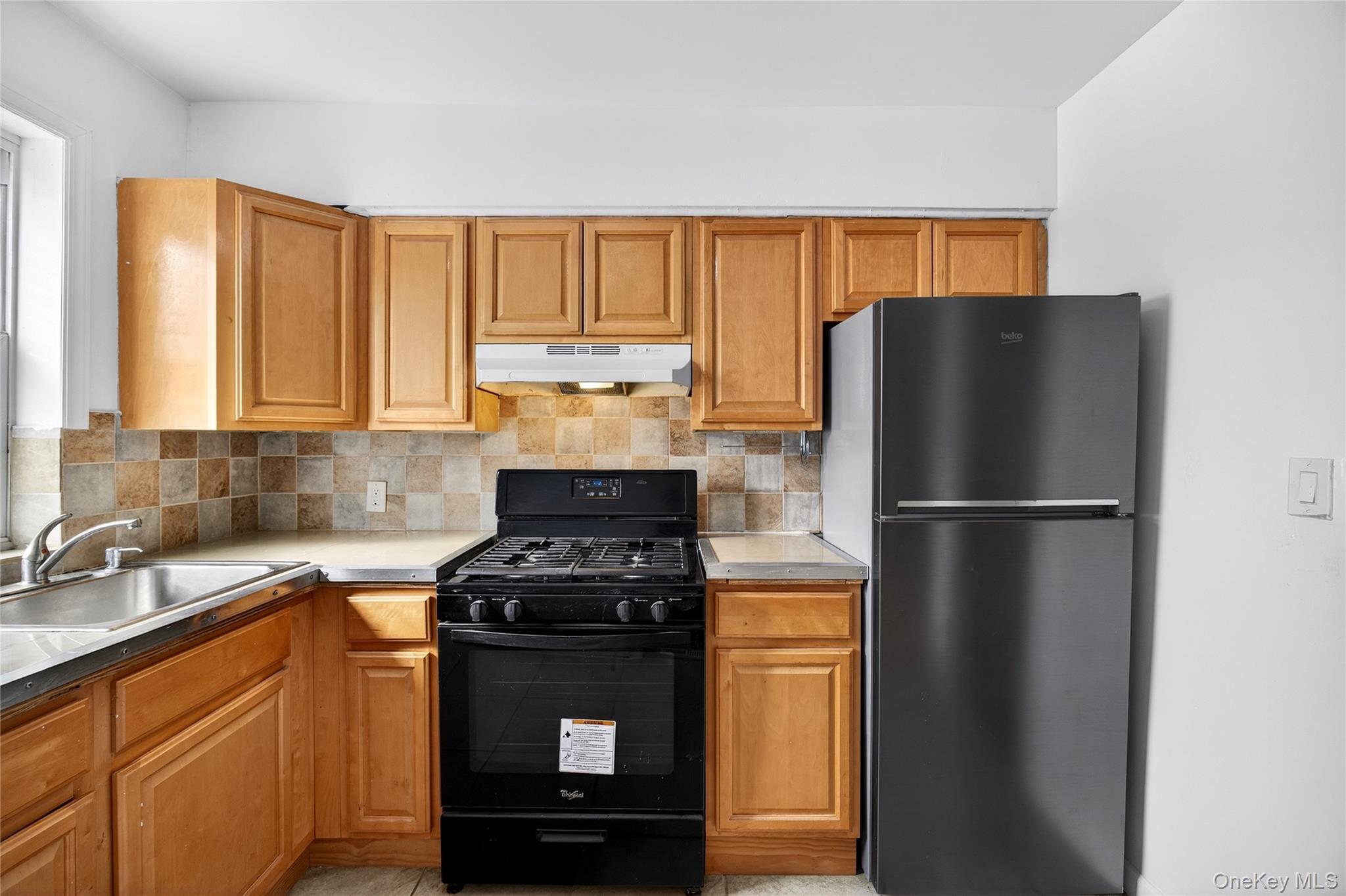 Single Family Lacombe  Bronx, NY 10473, MLS-982840-7