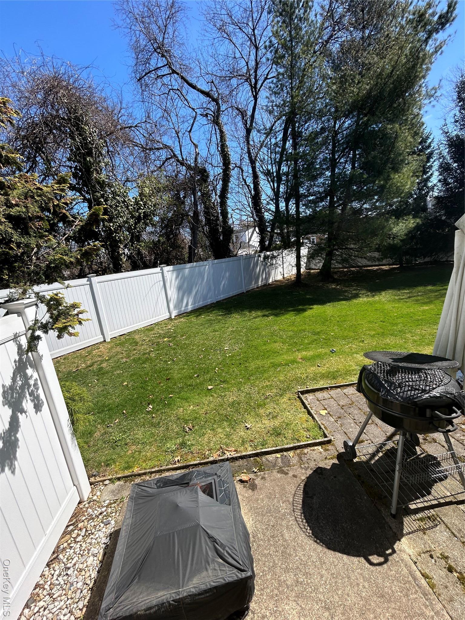 Condo Jerusalem Avenue  Nassau County, NY 11553, MLS-982855-13