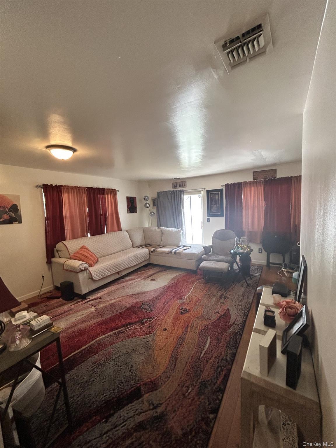 Condo Jerusalem Avenue  Nassau County, NY 11553, MLS-982855-2