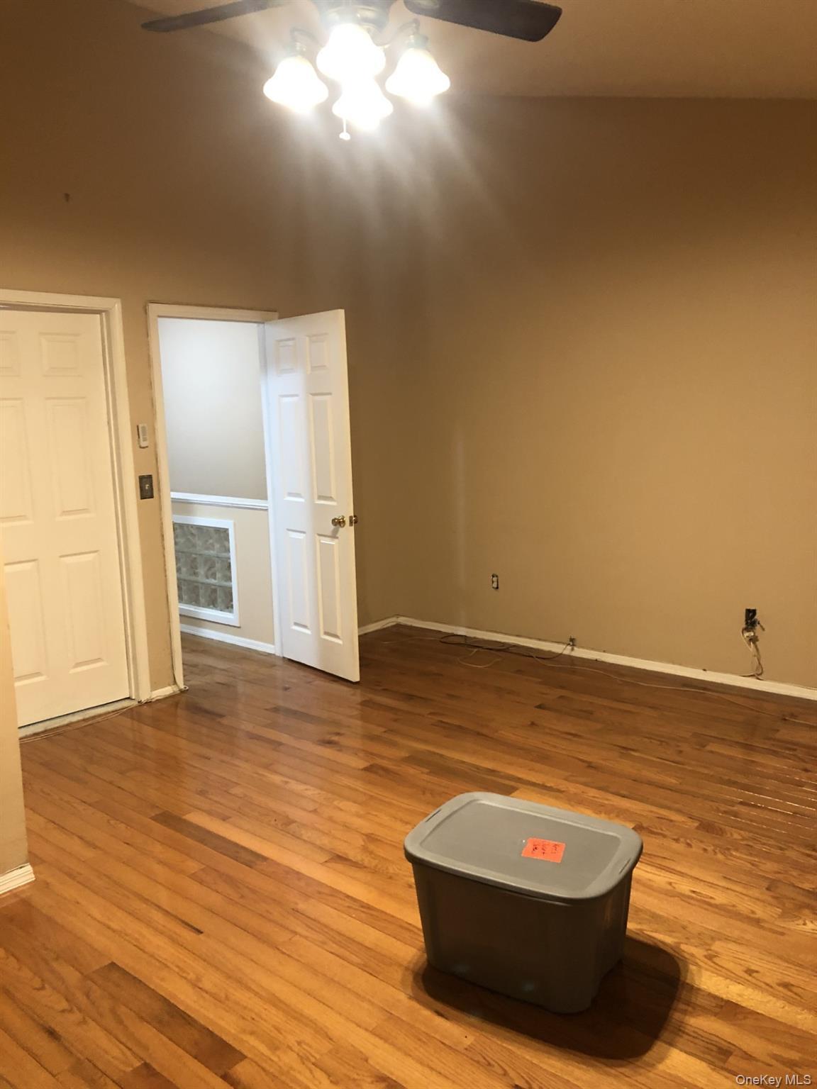 Condo Jerusalem Avenue  Nassau County, NY 11553, MLS-982855-6