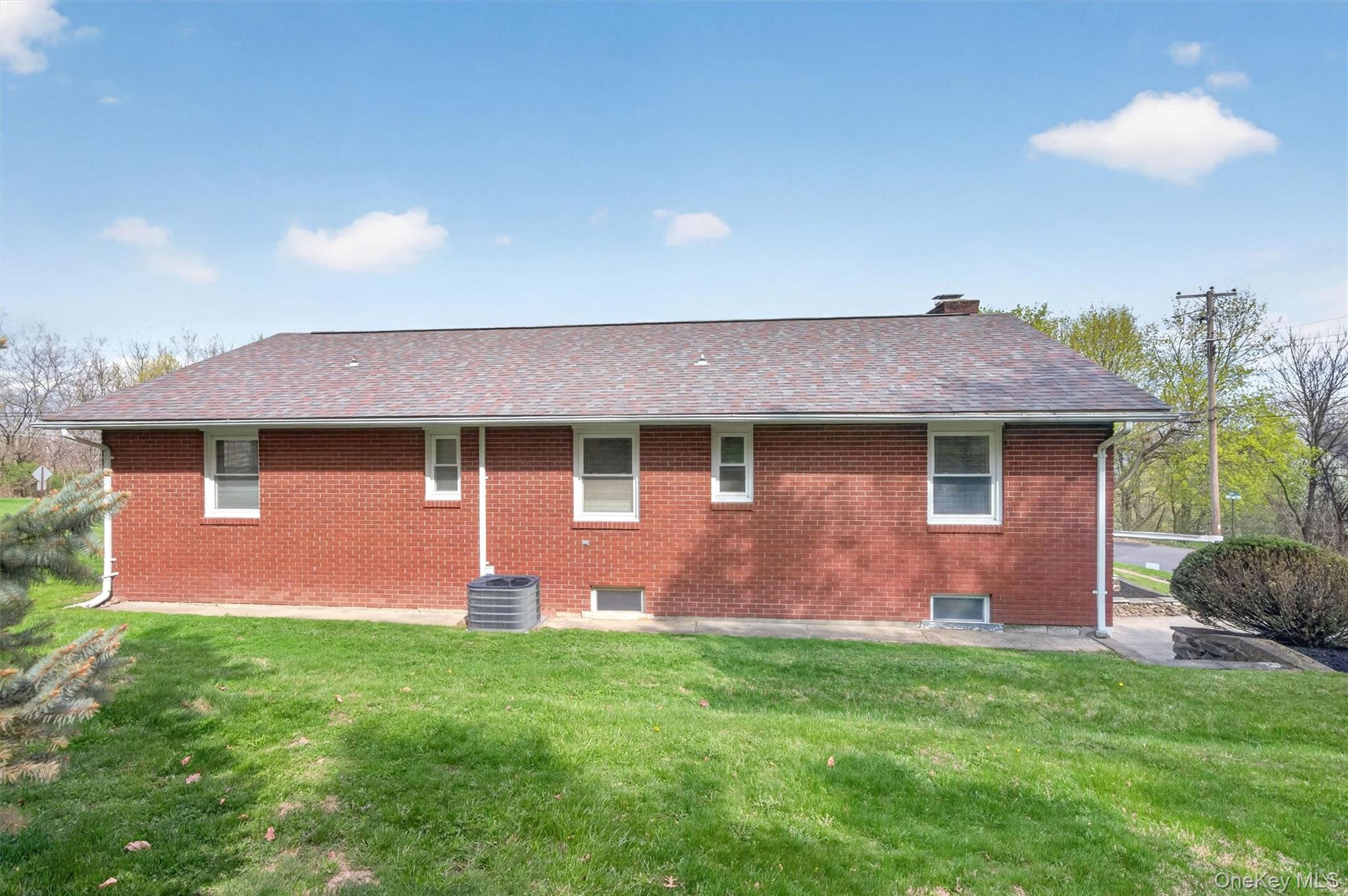 Single Family Hudson  Ulster County, NY 12542, MLS-982869-32