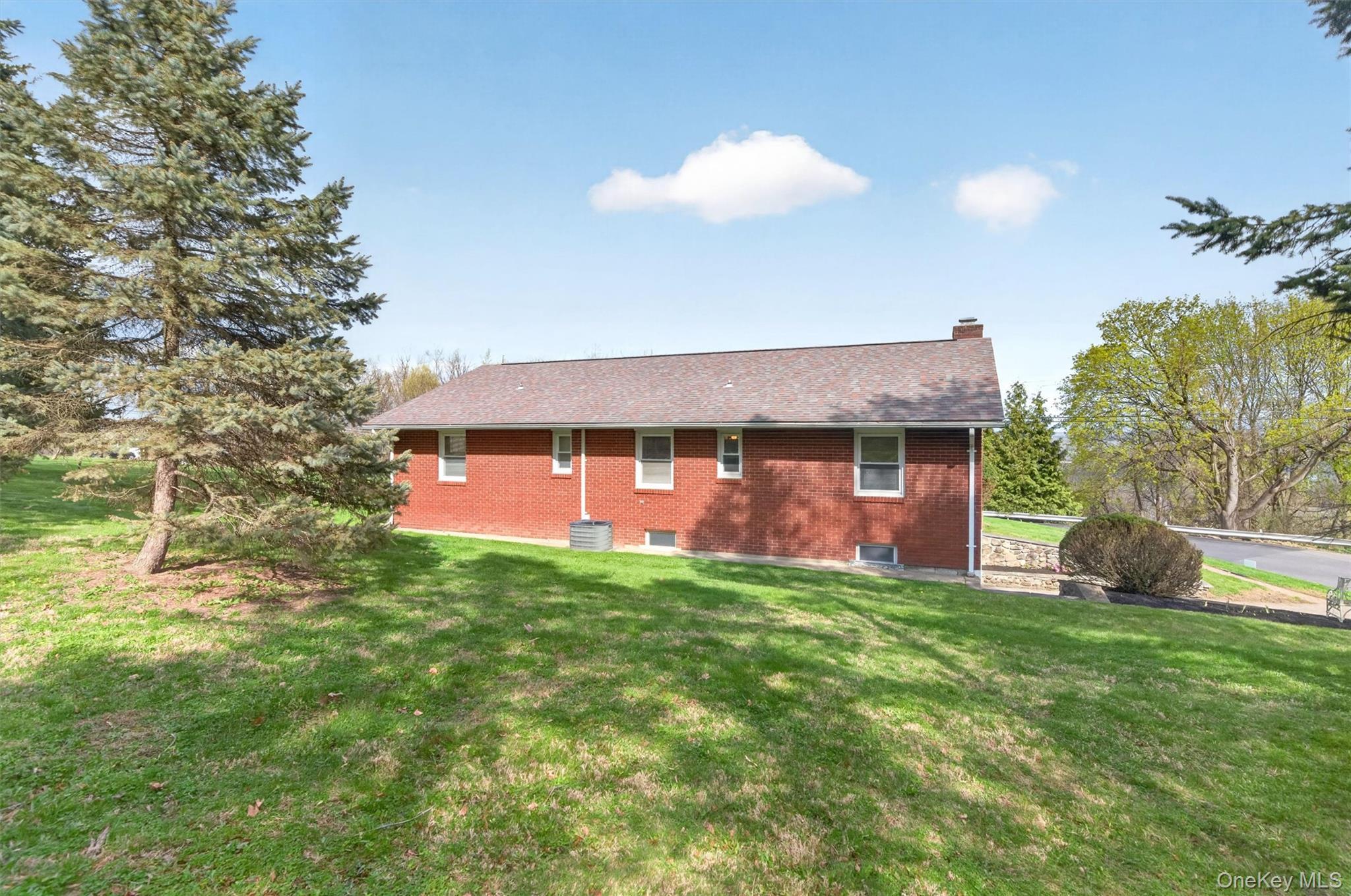 Single Family Hudson  Ulster County, NY 12542, MLS-982869-37