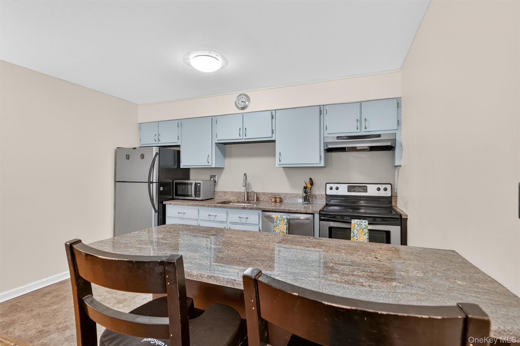 Coop Crompond  Westchester County, NY 10566, MLS-982872-12