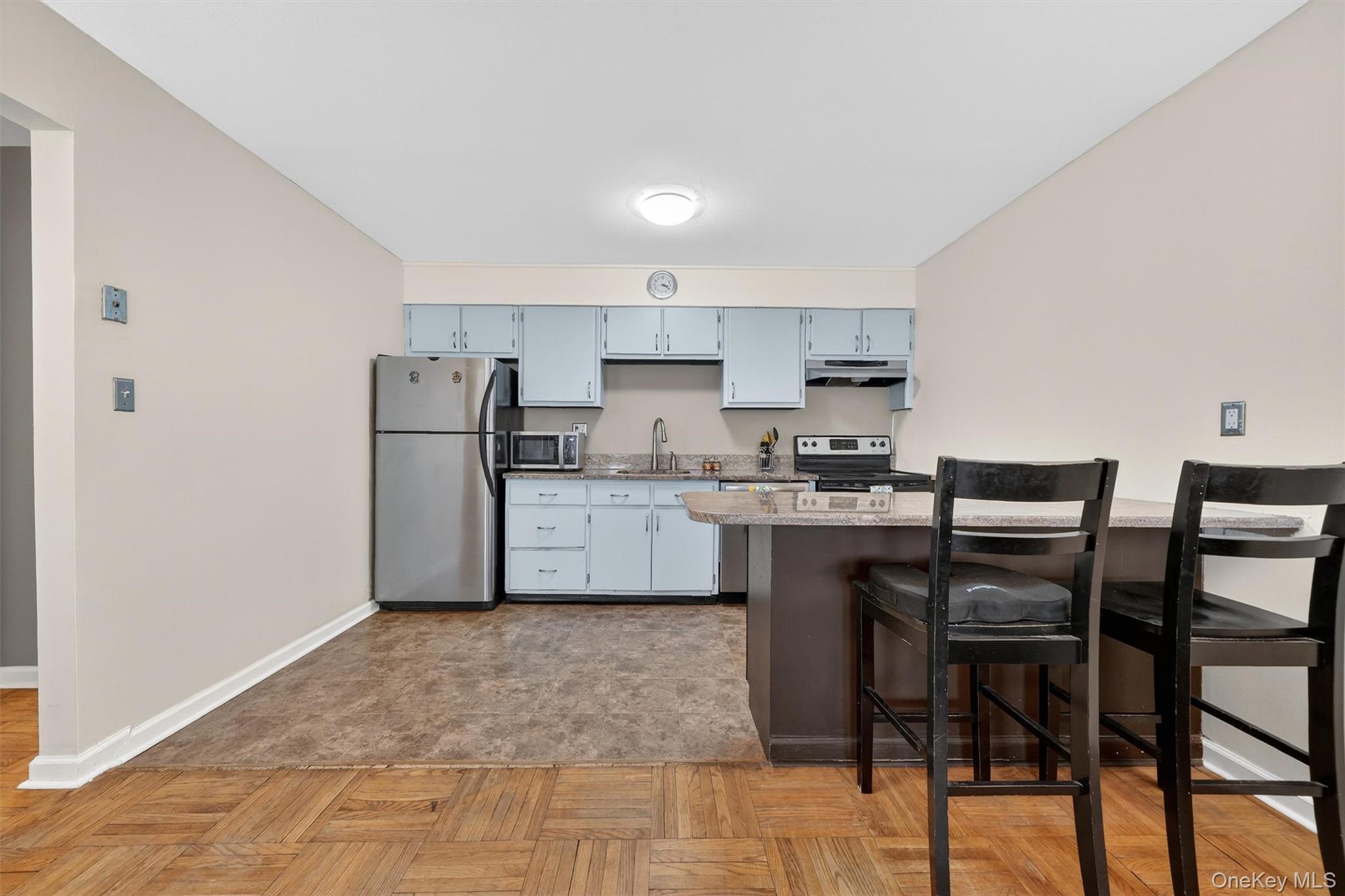 Coop Crompond  Westchester County, NY 10566, MLS-982872-13