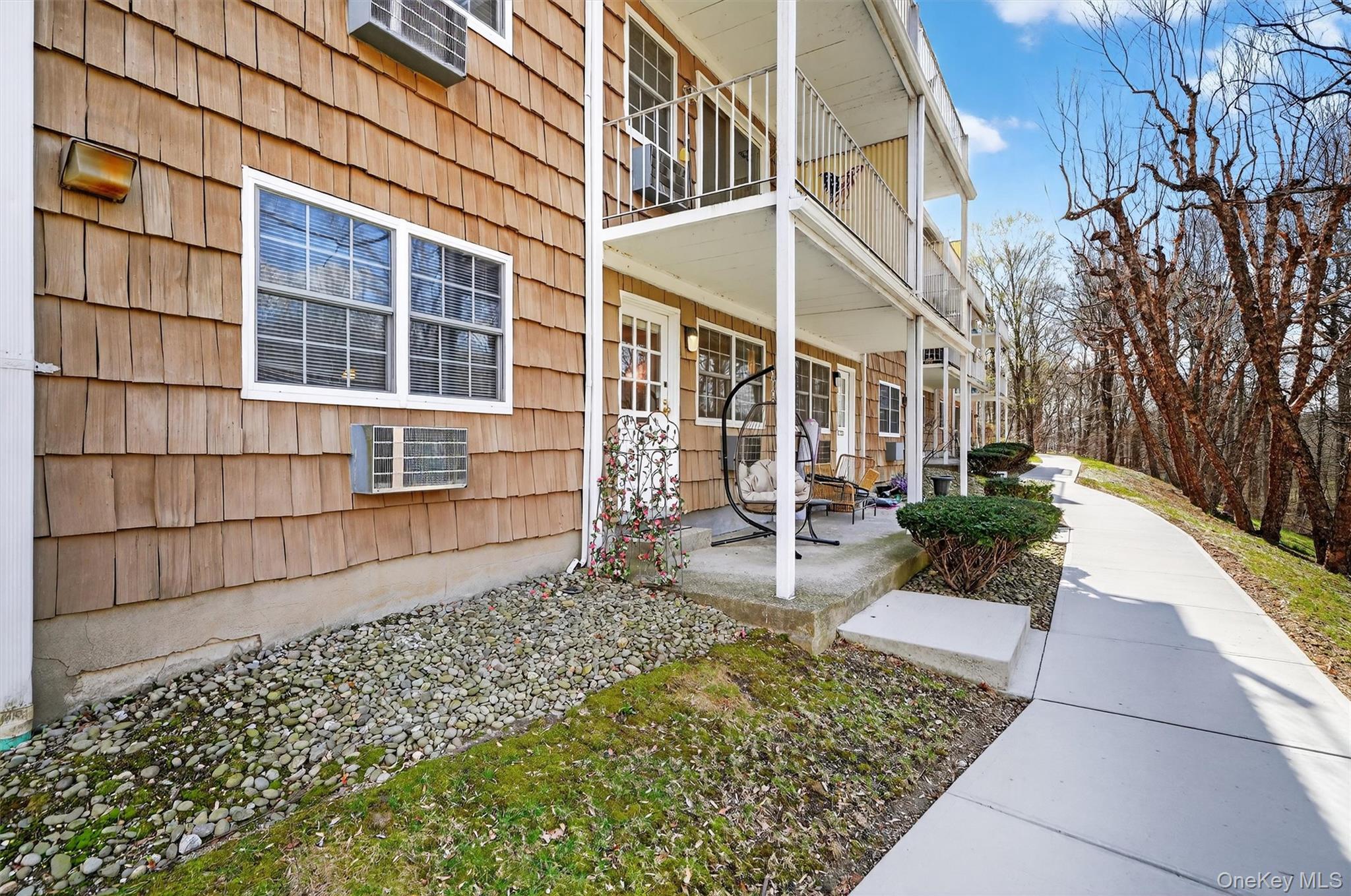 Coop Crompond  Westchester County, NY 10566, MLS-982872-2